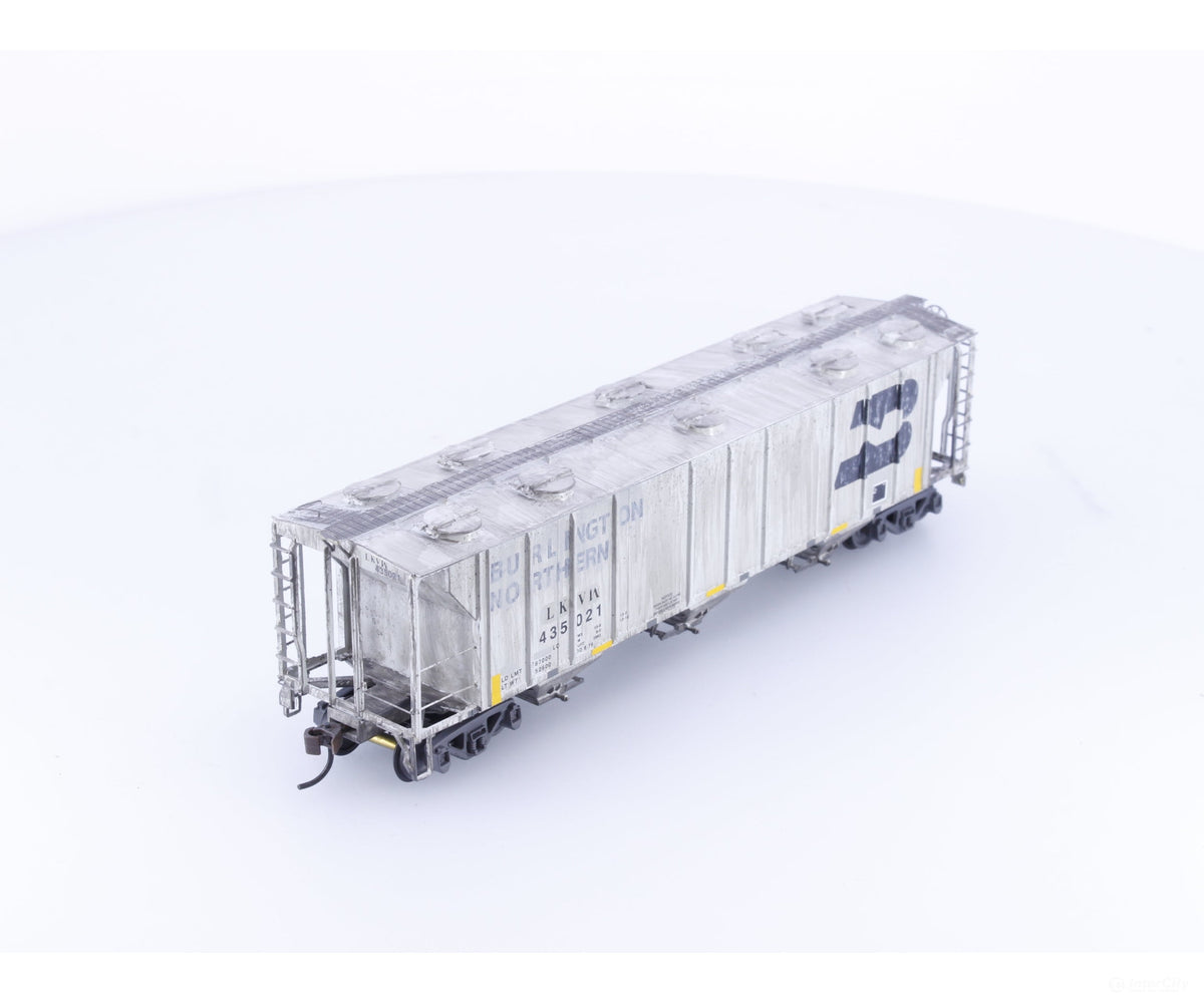 Athearn 93706 HO PS 2893 Covered Hopper Weathered Burlington Northern (BN) 435021 - Freight Cars