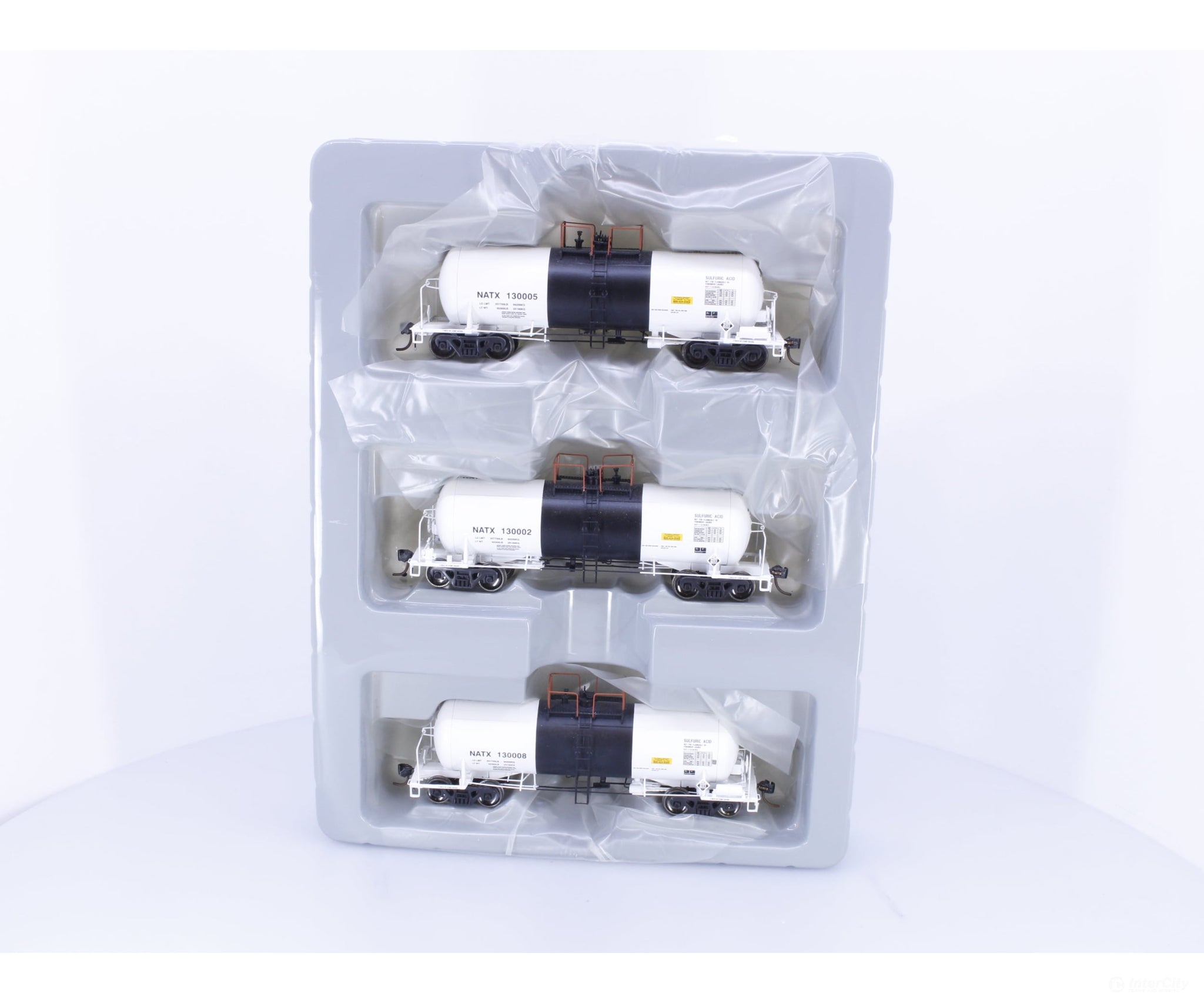 Athearn ATHG17878 HO UTC 13000 Acid Tank Car 3 Pack GE Rail Services (NAHX) 130002 130005 130008 - Freight Cars