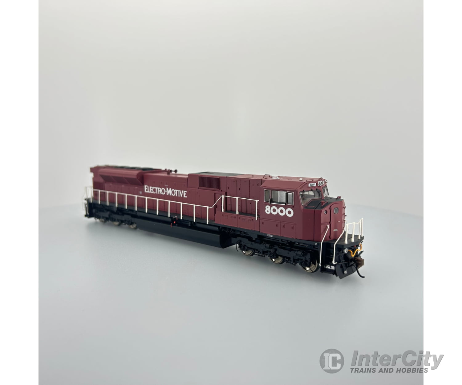 Athearn Athg27351 Ho Sd80Mac Locomotive Dcc & Sound - Emd #8000 #27351 Locomotives