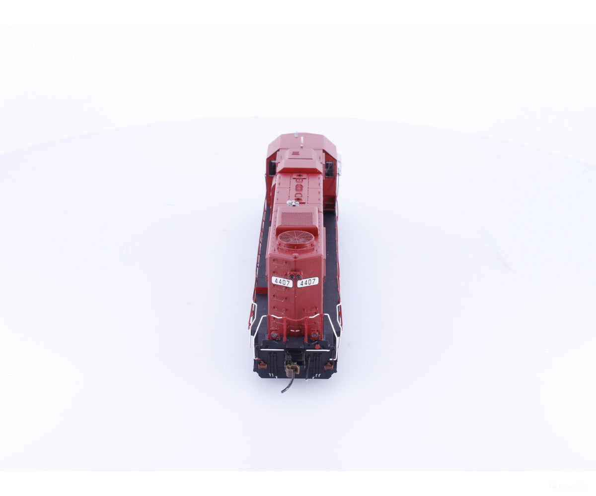 Athearn ATHG65784 HO GP38-2 Diesel Locomotive Canadian Pacific (CP) 4407 DCC & Sound - Locomotives
