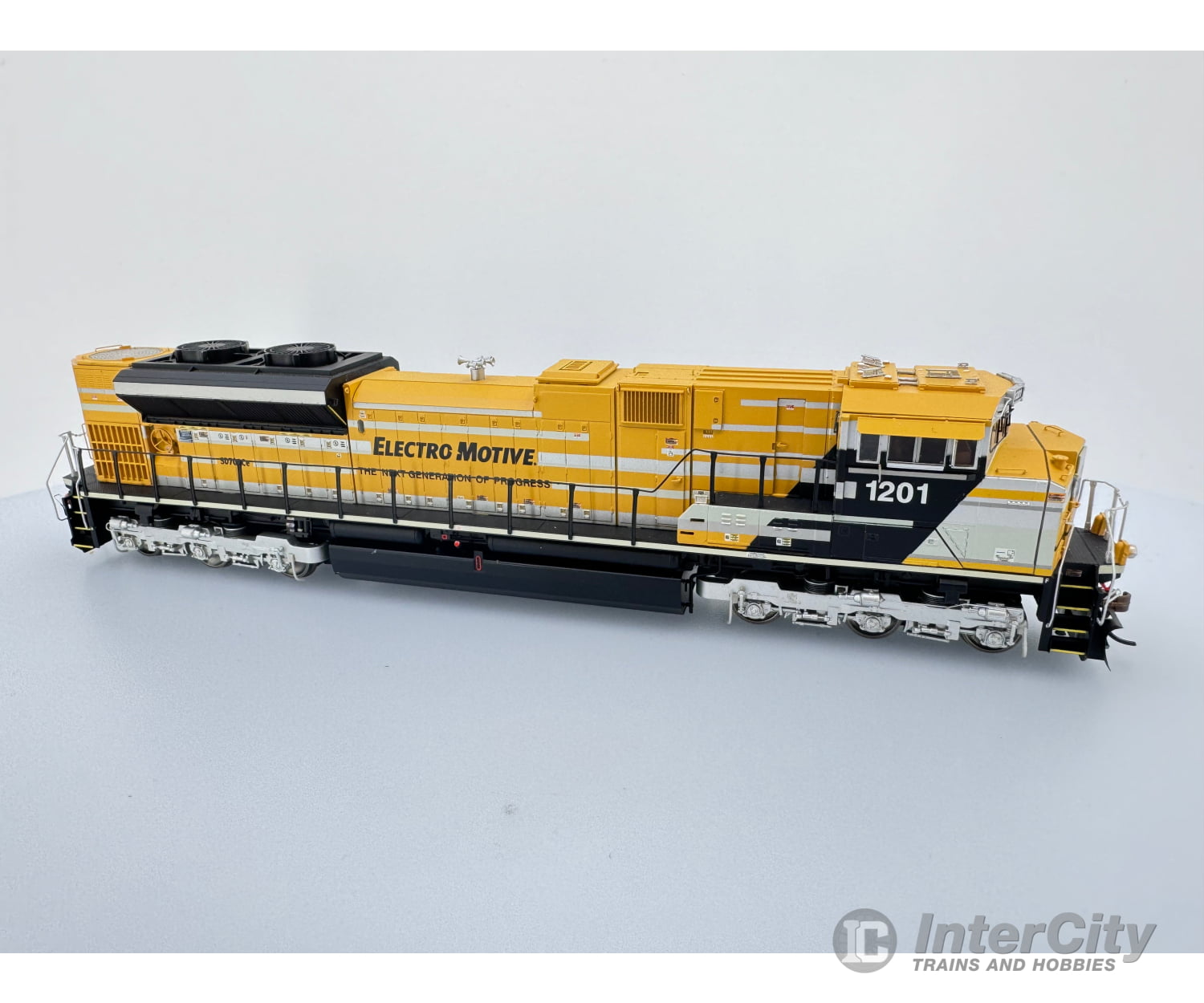 Athearn Athg68823 Ho Sd70Ace Emd Demonstrator (Emd) 1201 Dcc & Sound Locomotives