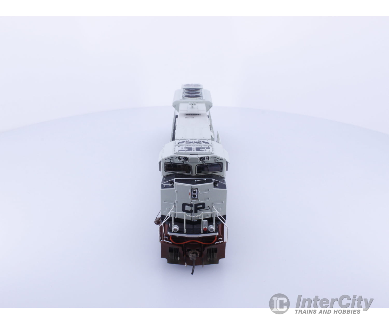 Athearn ATHG75705 HO SD70ACU Professionally Weathered ESU V5 Equipped Canadian Pacific (CP) 7022 DCC Locomotives