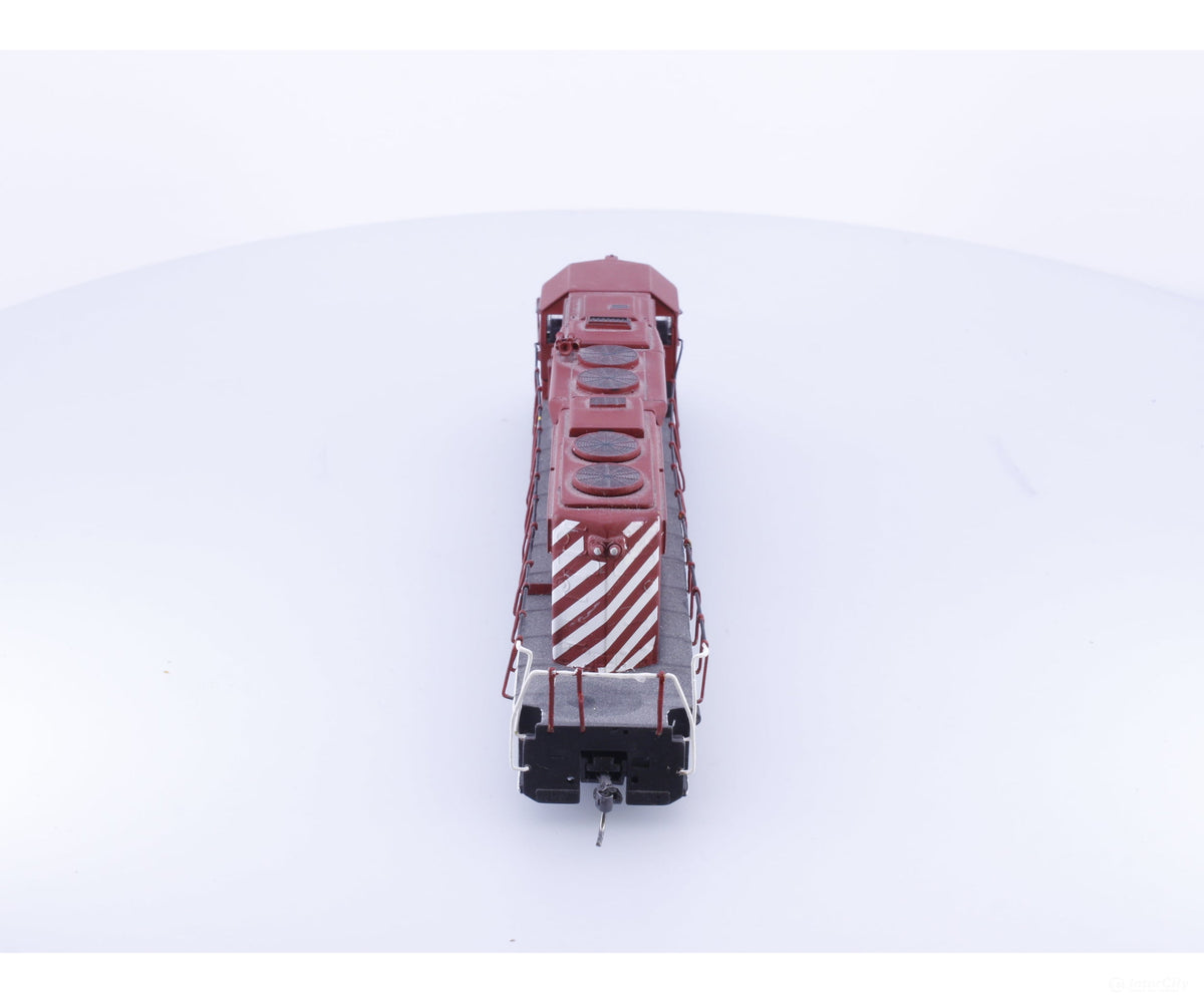 Athearn DUMMY HO SD40 Diesel Locomotive DUMMY Canadian Pacific (CP) 5871 - Locomotives