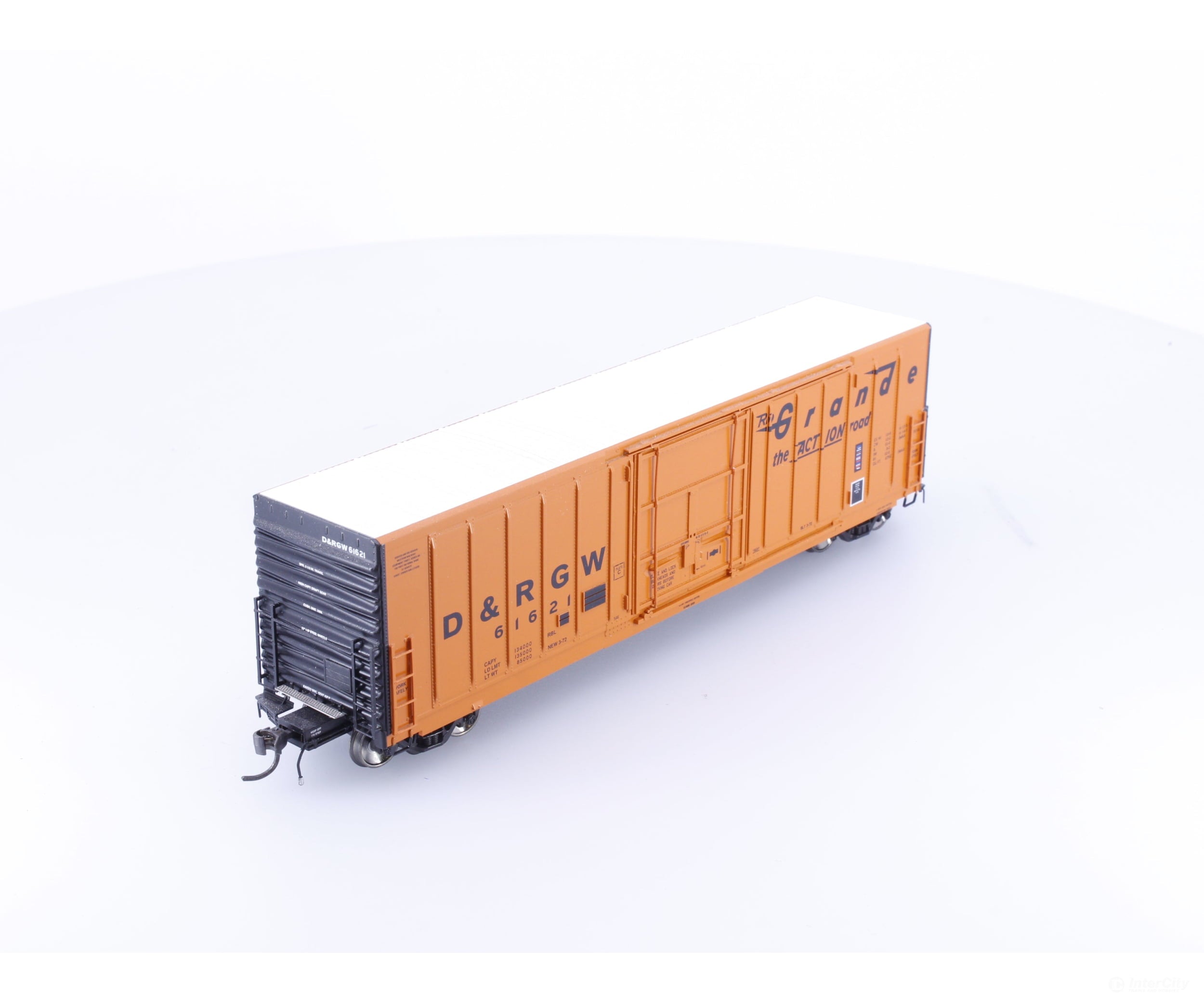 Athearn G4343 HO 50’ PC&F Exterior Post 10’6’’ Plug Door Boxcar Denver and Rio Grande Western (DRGW) 61621 - Freight