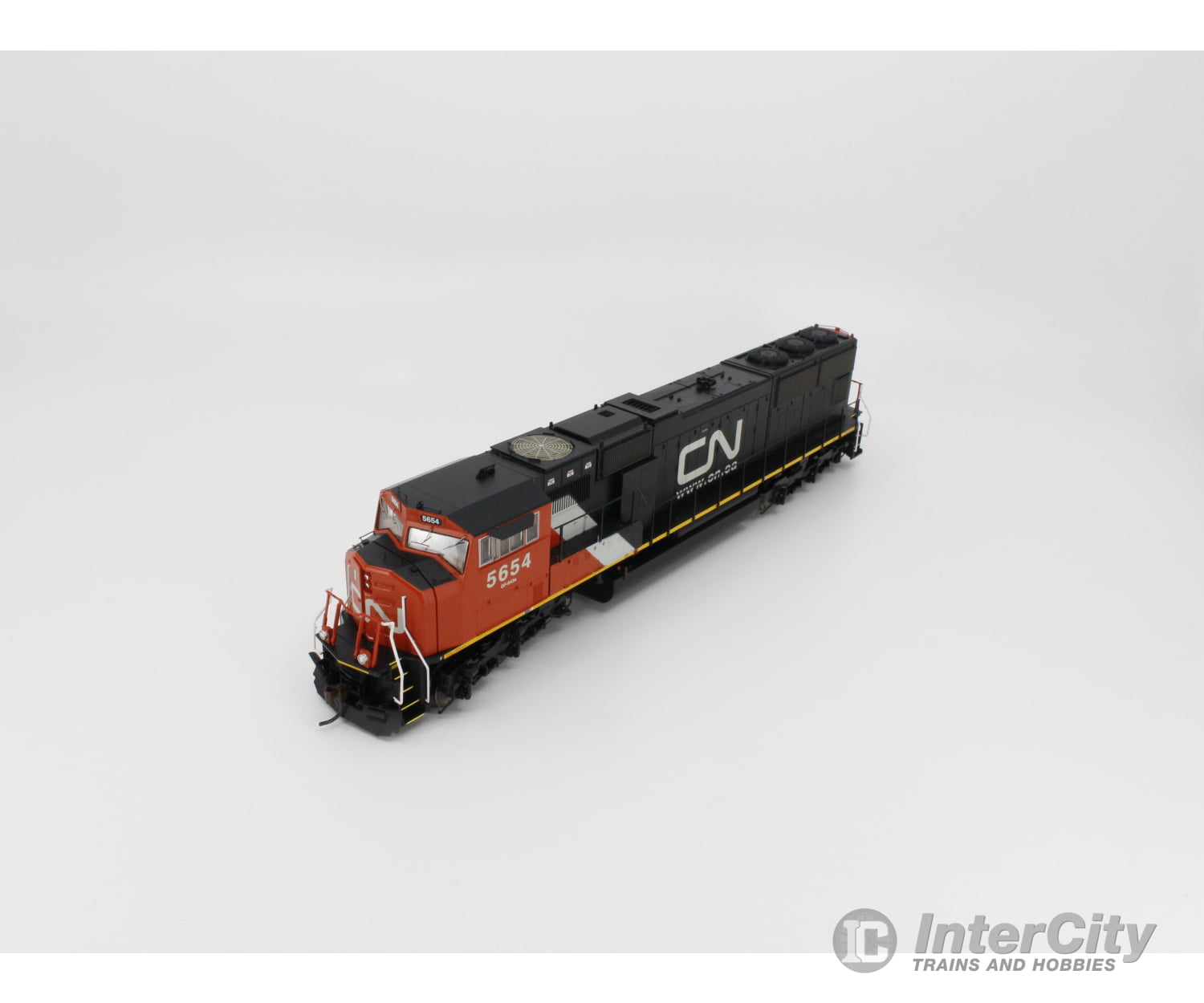 Genesis G62217 Ho Sd75I Locomotive Canadian National (Cn) 5654 Analog Dc Locomotives