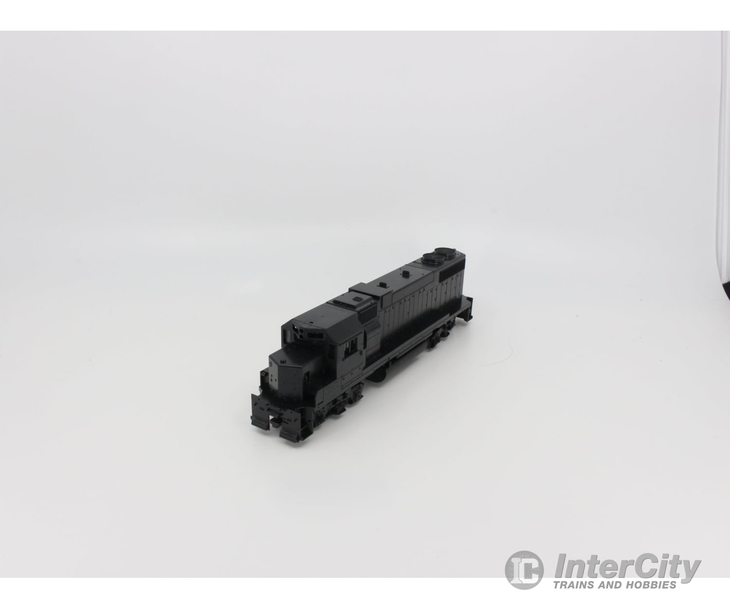 Athearn Ho Gp 38 Locomotive Undecorated Analog Dc Locomotives