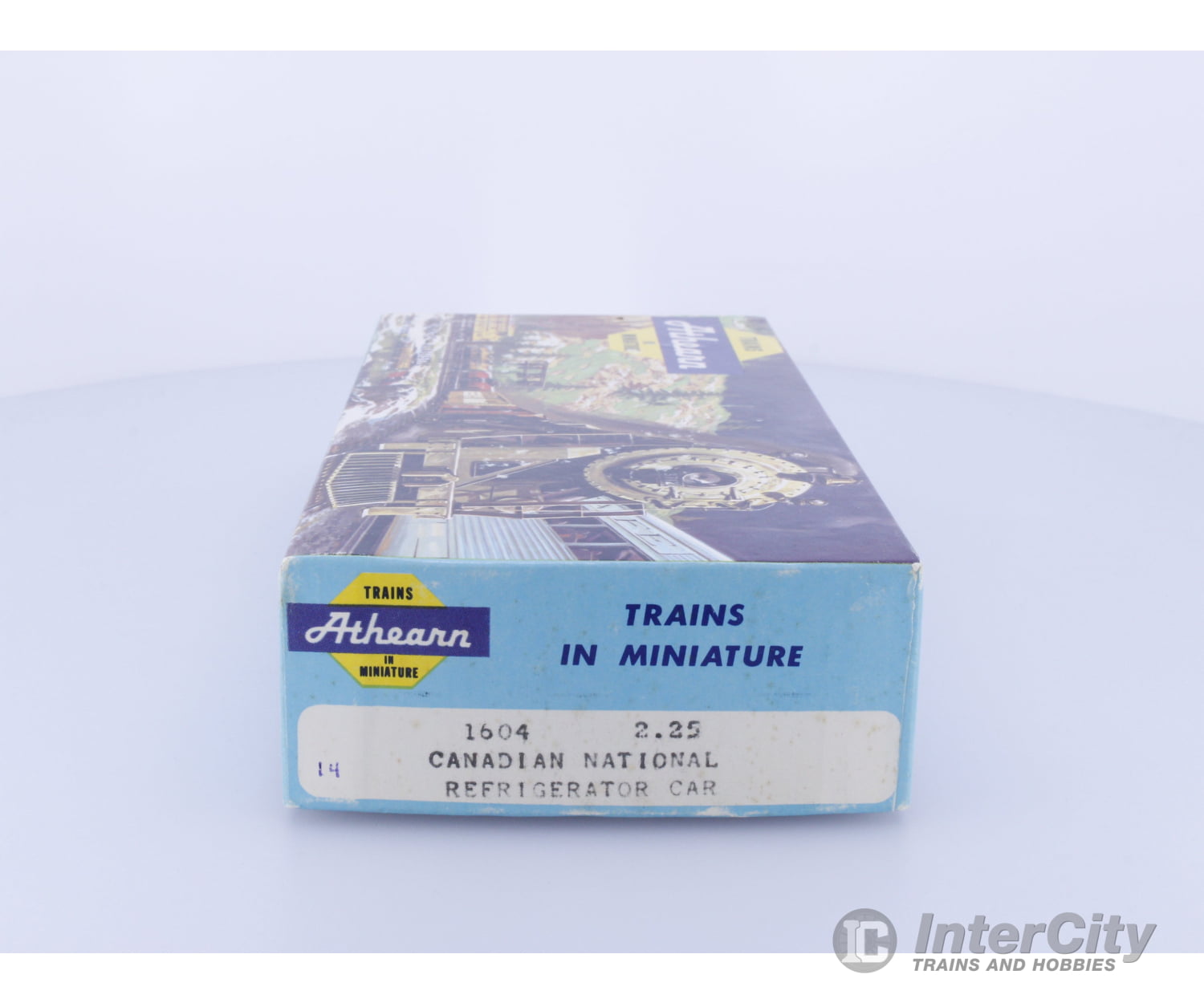 Athearn HO Refrigerator Car Prof. Weathered Canadian Pacific (CP) 286040 Freight Cars