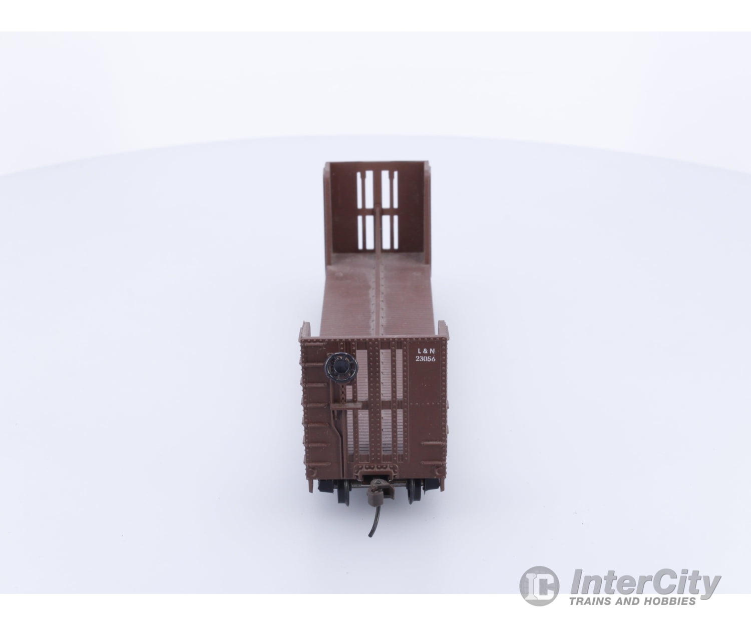 Athearn LN23056 HO 40’ Bulkhead Flat Car Louisville and Nashville Railroad(LN) 23056 Freight Cars