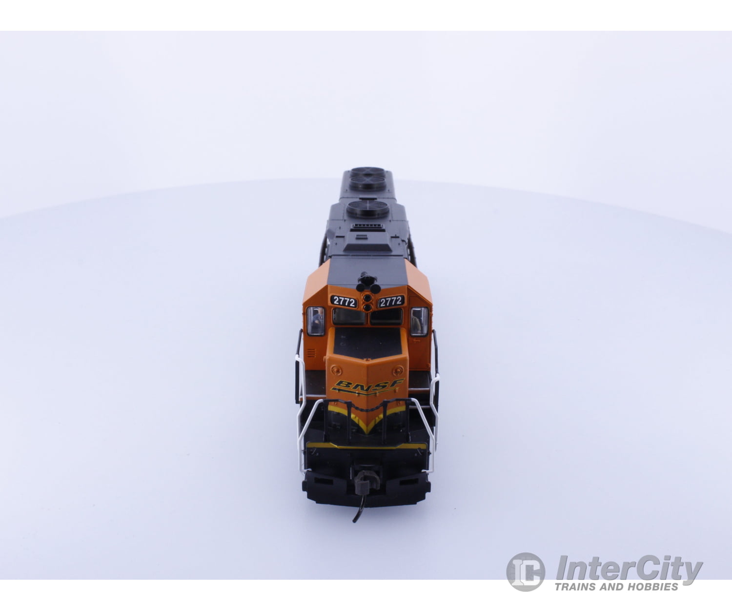 Atlas 10000486 HO GP39-2 Phase 1 Burlington Northern Santa Fe (BNSF) 2772 Analog DC Locomotives