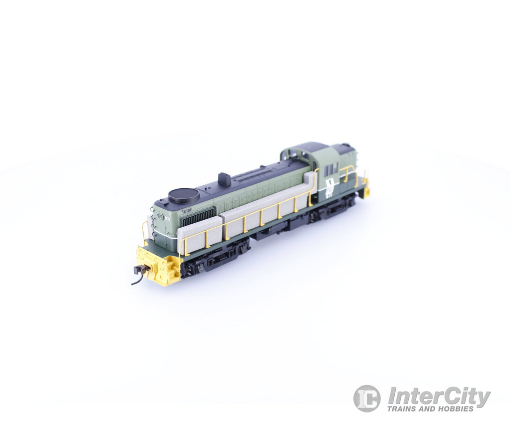 Atlas 10000520 HO RS-3 Diesel Locomotive Pacific Great Eastern (PGE) 571 Analog DC Locomotives