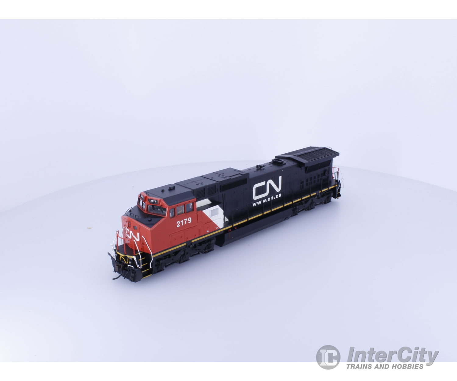 Atlas 10002311 HO Dash 8-40CW Diesel Locomotive ESU Sound Canadian National (CN) 2179 DCC & Sound Locomotives