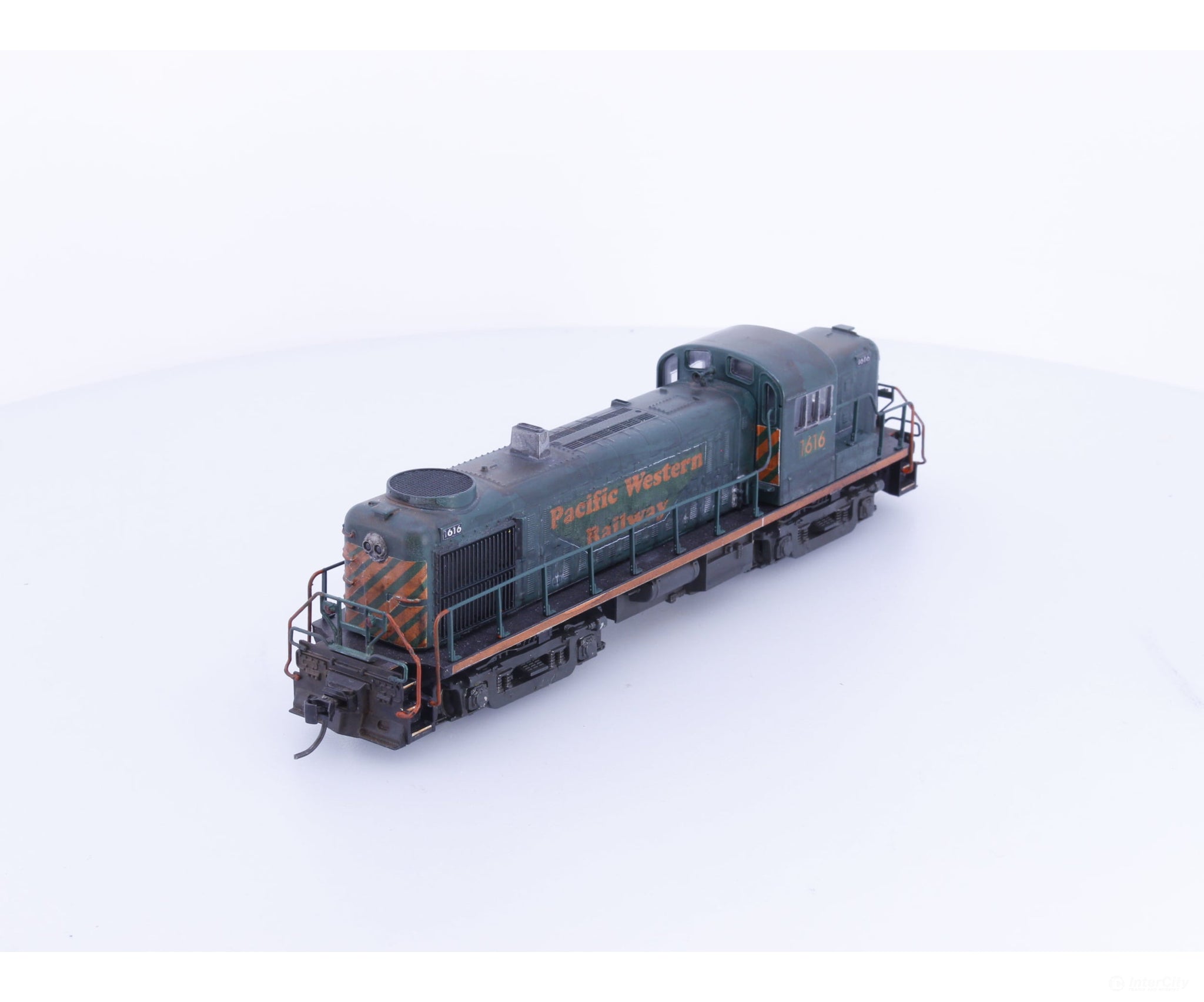 Atlas 1616 HO RS-3 Diesel Locomotive Pacific Western Railway (PWR) 1616 DCC - Locomotives