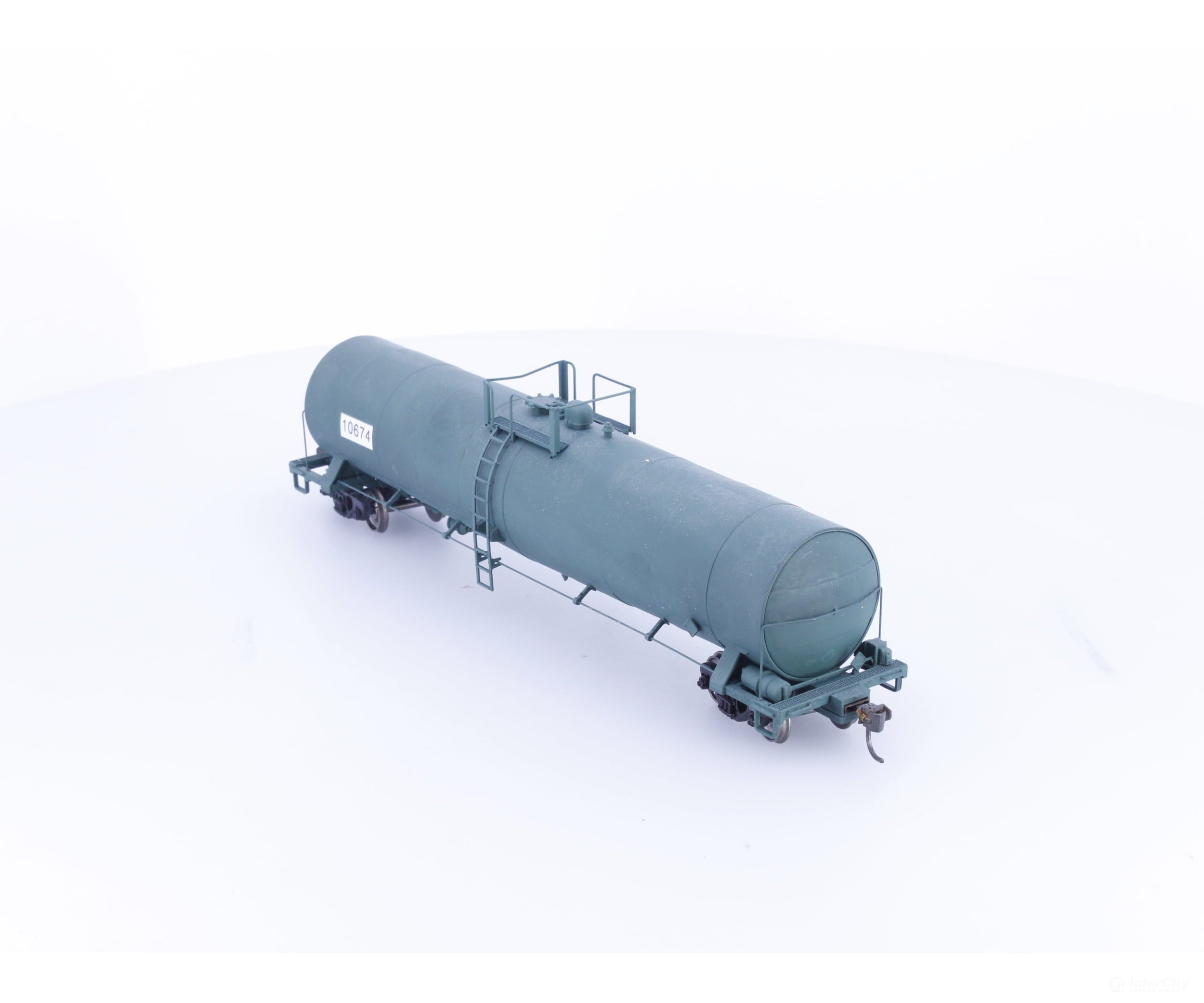 Atlas 1620 HO ACF 23500 Gallon Tank Car Undecorated 10674 - Freight Cars