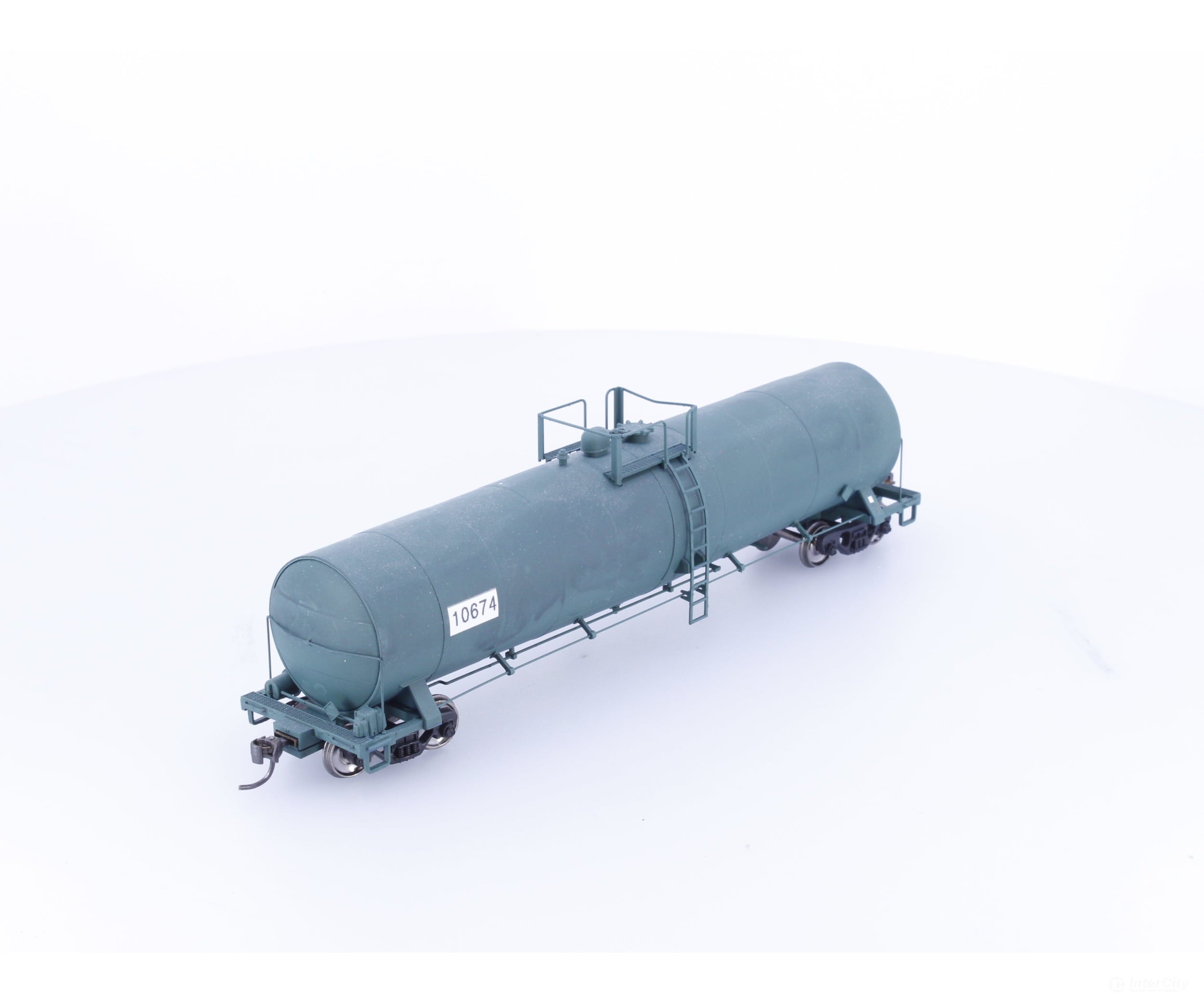 Atlas 1620 HO ACF 23500 Gallon Tank Car Undecorated 10674 - Freight Cars