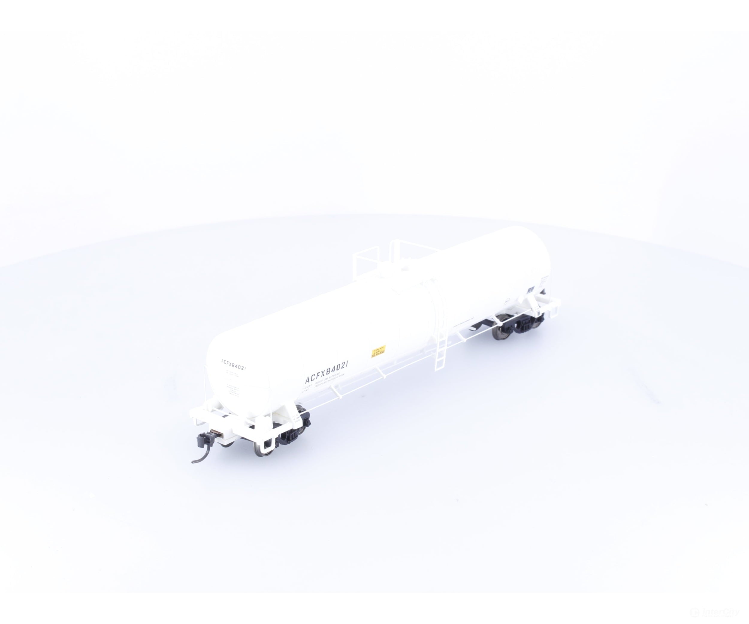 Atlas 1623-2 HO ACF 23500 Gallon Tank Car Amoco American Car and Foundry (ACF/ACFX) 84021 (#1) - Freight Cars
