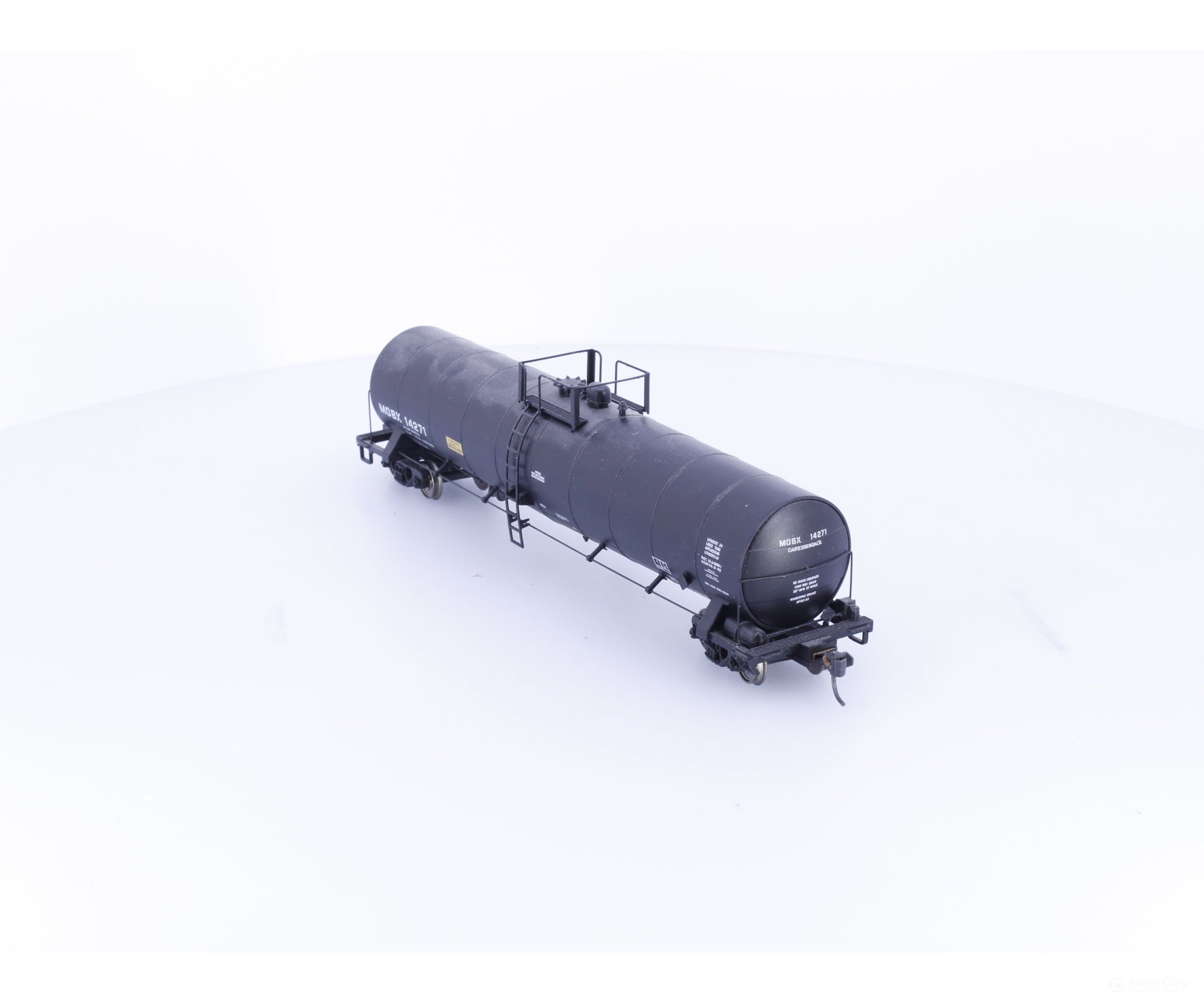 Atlas 1624-1 HO ACF 23500 Gallon Tank Car Mobil (MOBX) 14271 - Freight Cars