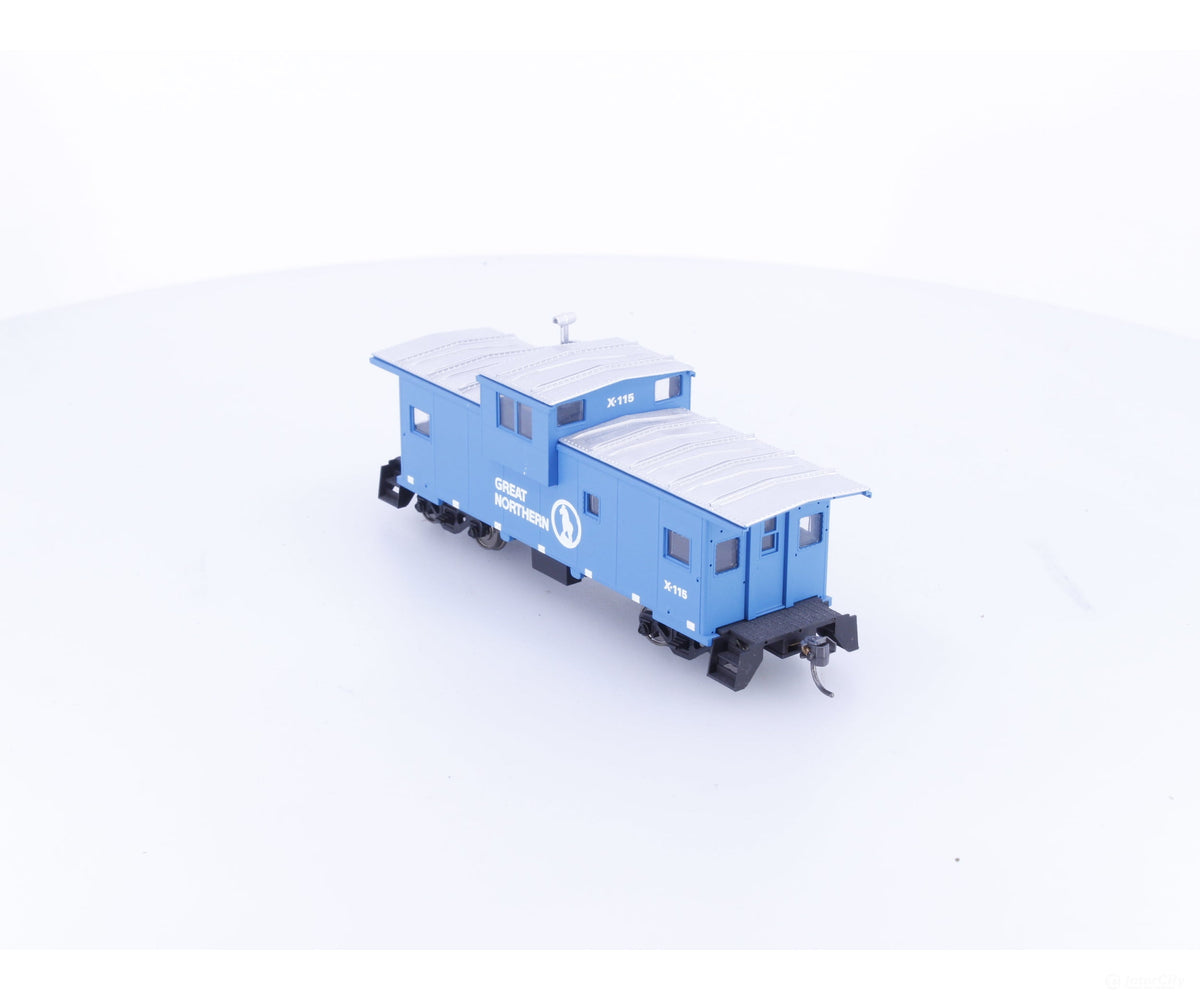 Atlas 1905 HO Extended Vision Caboose #2 Great Northern (GN) X-115 - Freight Cars