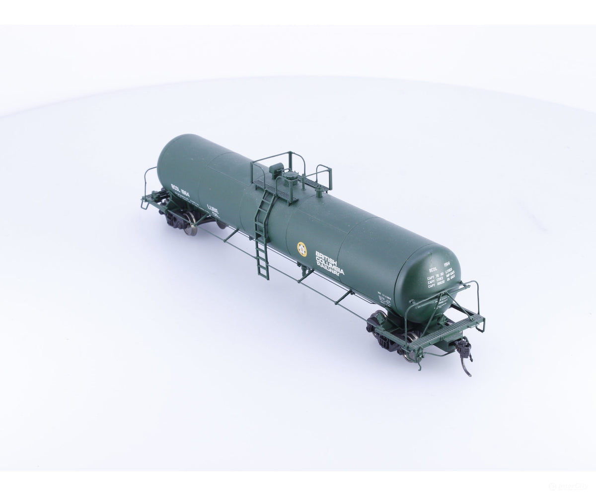 Atlas 20001317 HO 20700 Gallon Non-Insulated Tank Car Type 20 BC Rail (BCOL) 1965 - Freight Cars