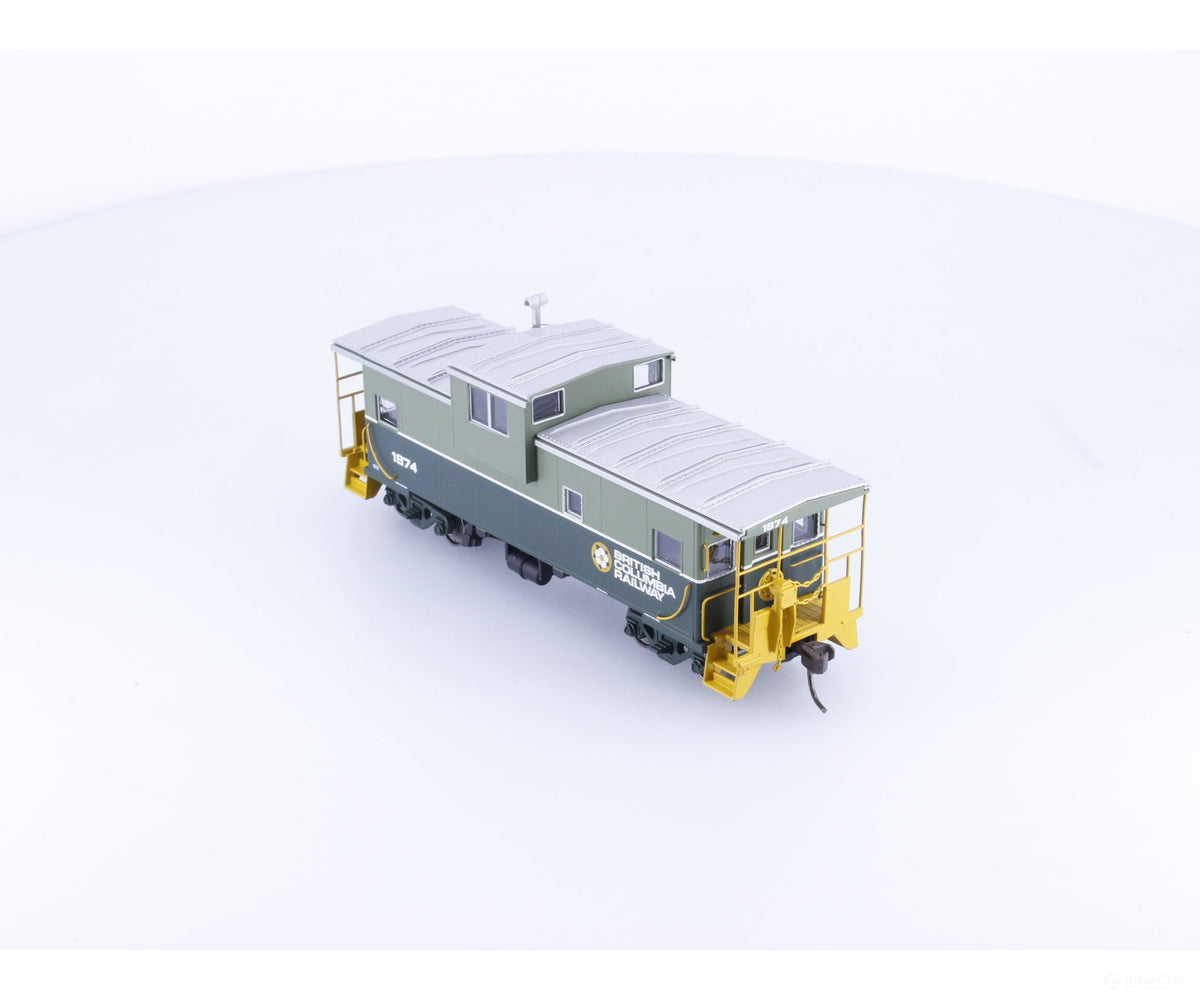 Atlas 20005020 HO Extended Vision Caboose BC Rail (BCOL) 1874 - Freight Cars