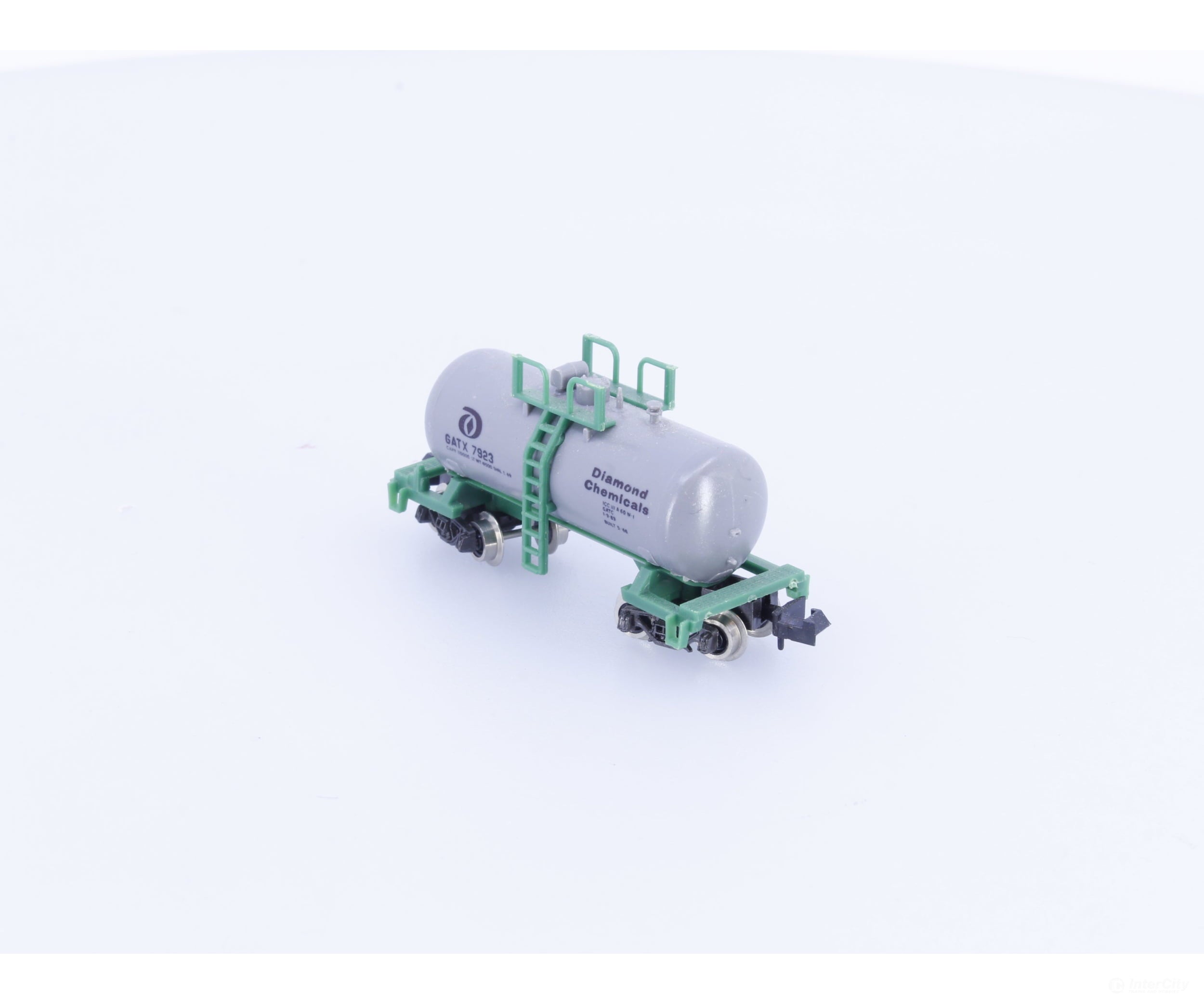 Atlas 2464 N 26’ Chemical Tank Car Diamond Chemicals GATX Corporation (GATX) 7923 Freight Cars