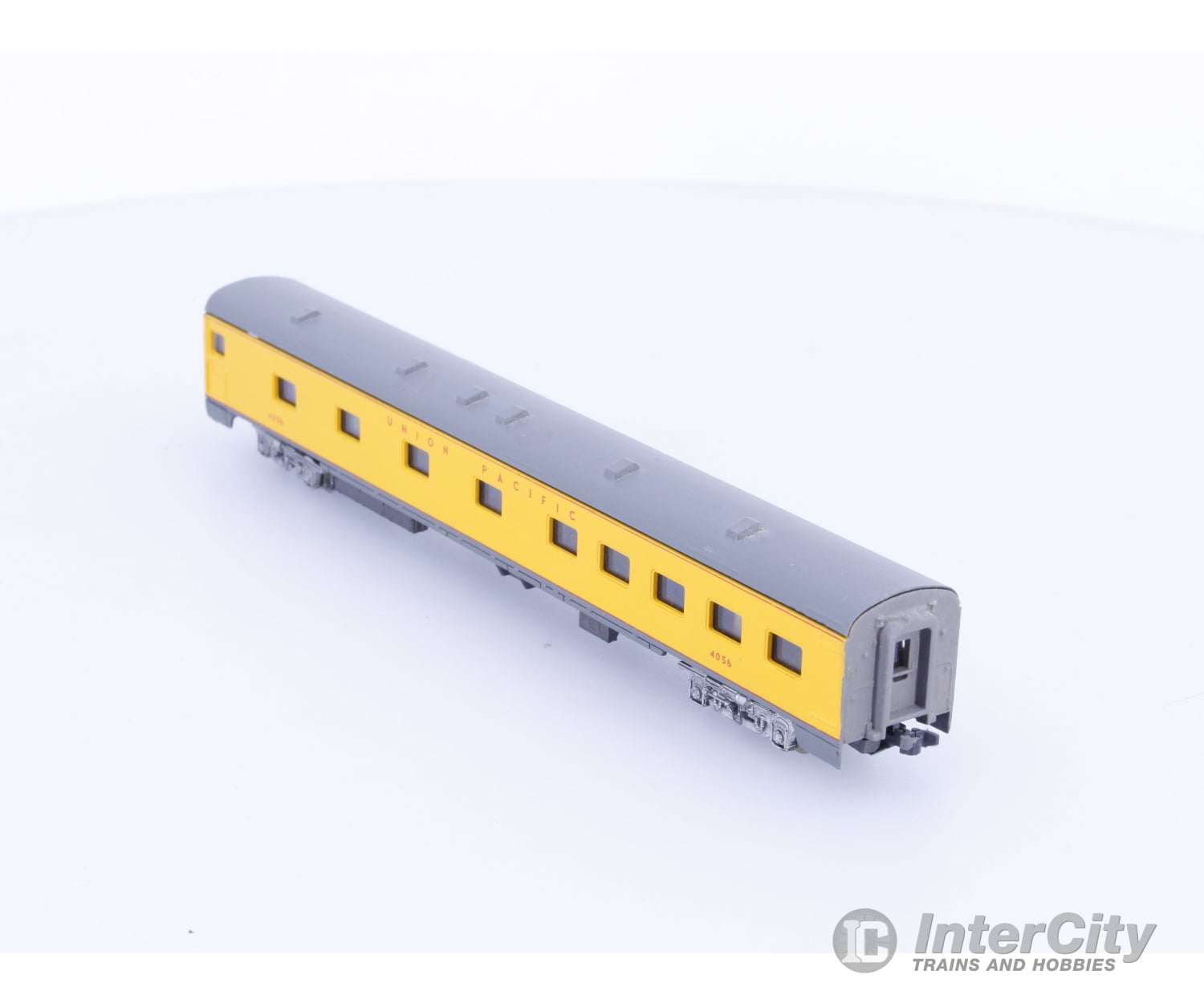 Atlas 2631 N 85’ Illuminated Roomette Car Union Pacific (UP) 4056 Passenger Cars