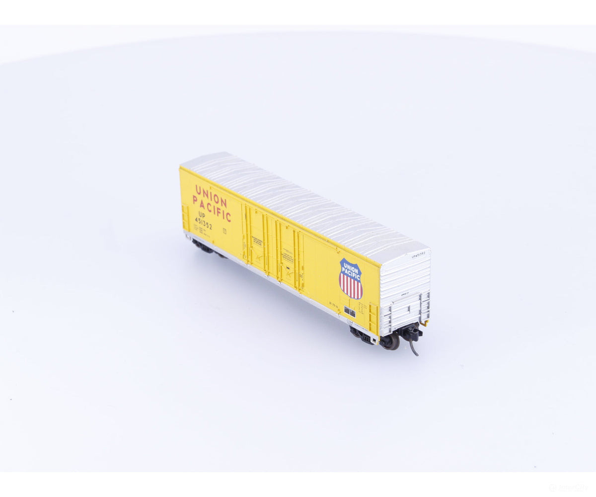 Atlas 31061 N Evans Double Plug Door Box Car Union Pacific (UP) 451352 - Freight Cars