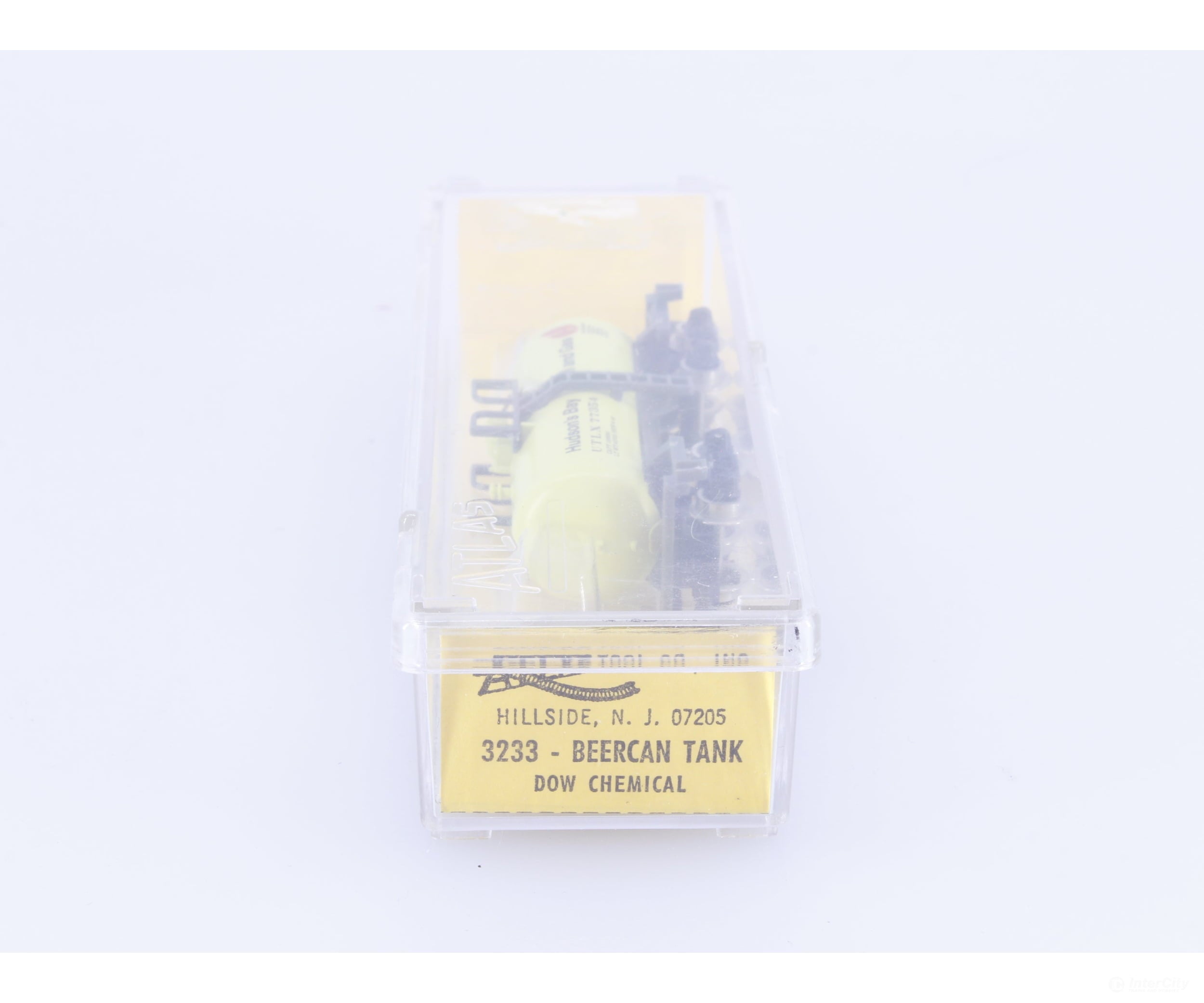 Atlas 3233 N Beer Can Tank Car Hudson Bay Oil and Gas Union Tank Car (UTLX) 77354 Freight Cars