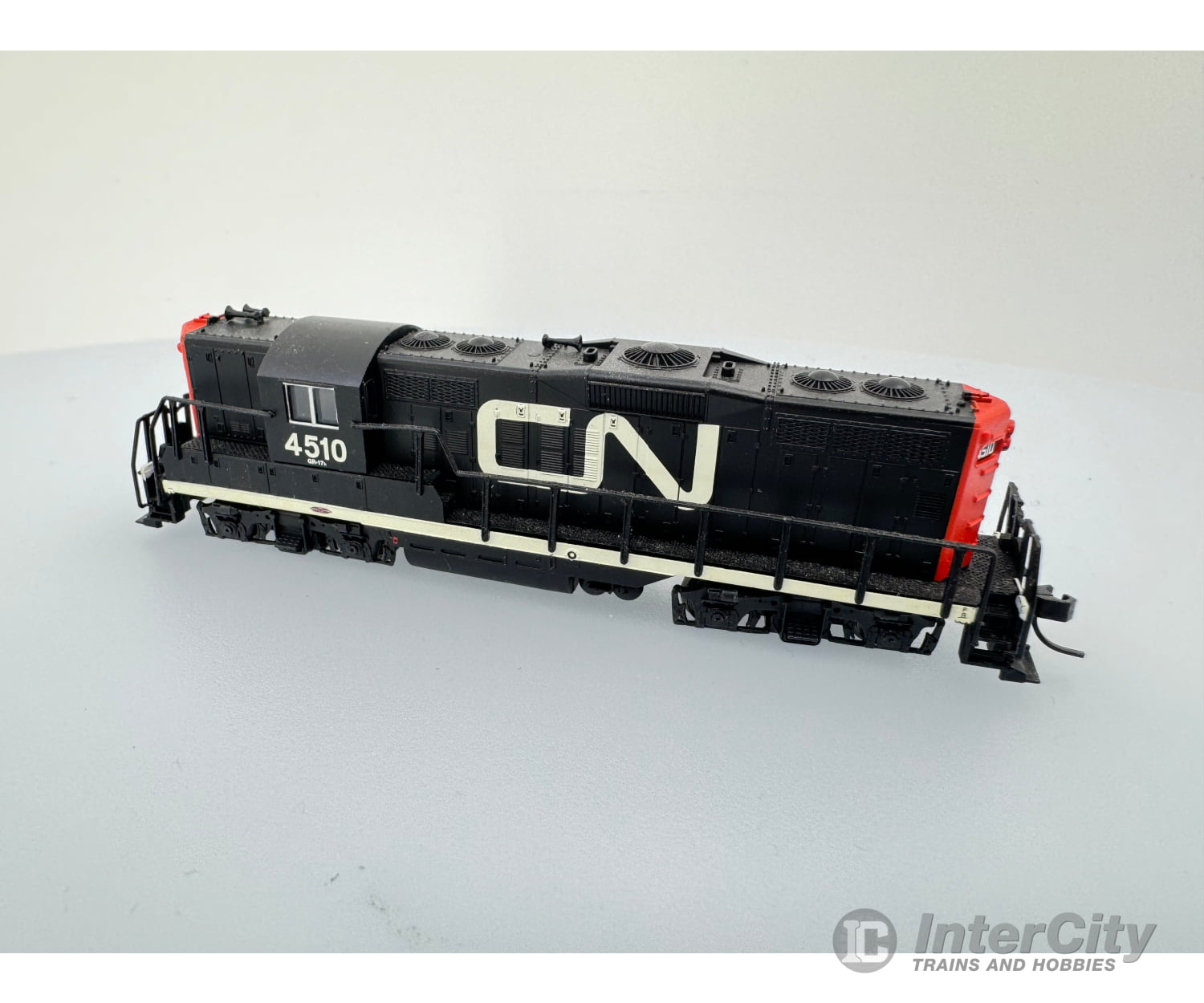 Atlas 40000429 N Gp-9 Decoder Ready Canadian National (Cn) 4510 Analog Dc Locomotives