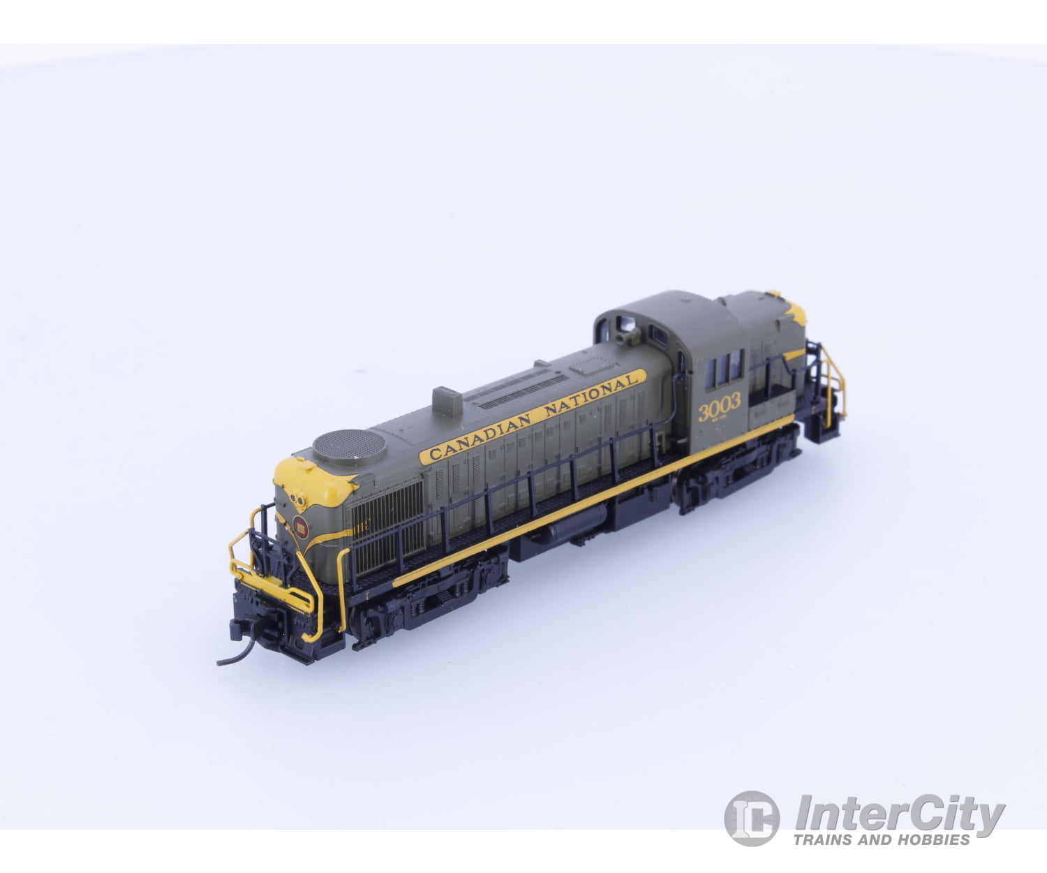 Atlas 40002217 N RS-3 Diesel Locomotive Canadian National (CN) 3003 Analog DC Locomotives