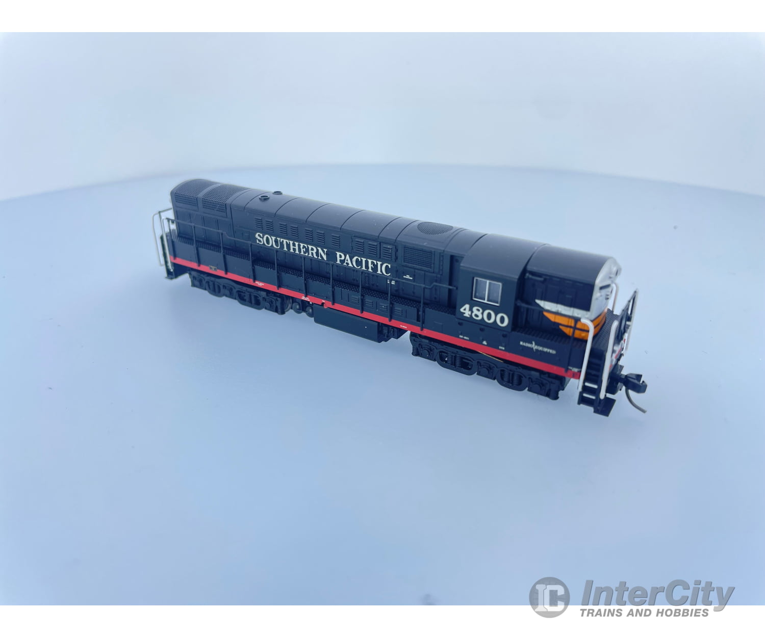 Atlas 40002801 N Train Master Southern Pacific Diesel Rn 4800 (Sp) Analog Dc Locomotives