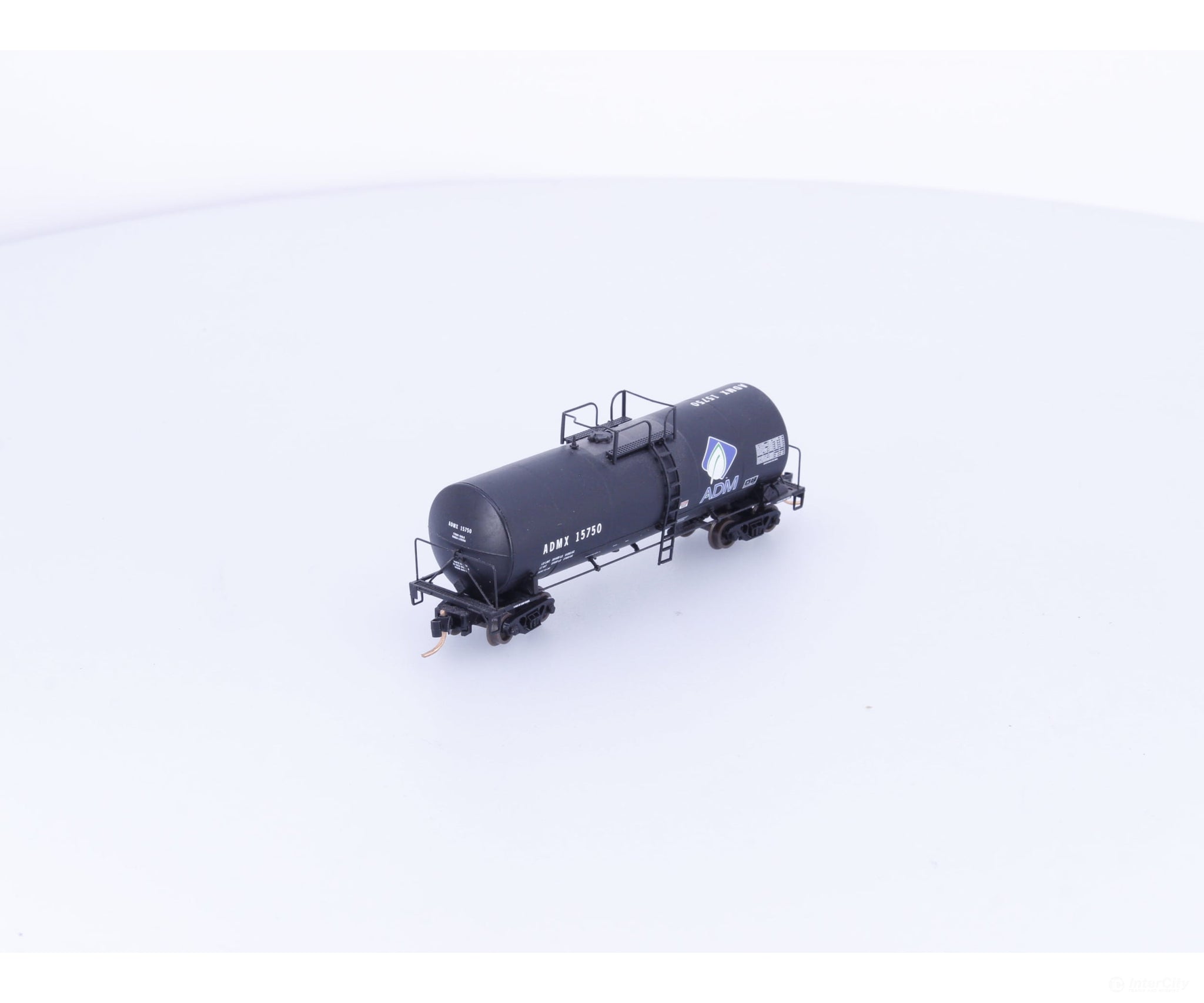 Atlas 40212 N 17,600 Gal. Tank Car ADM (ADMX) 15750 - Freight Cars