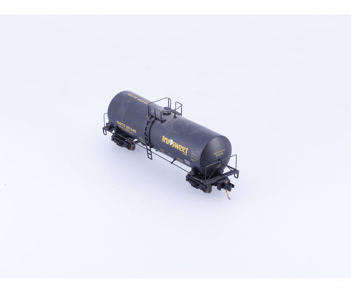 Atlas 40281 N 17,600 Gal. Tank Car. Tru-Sweet (GATX) 65245 - Freight Cars
