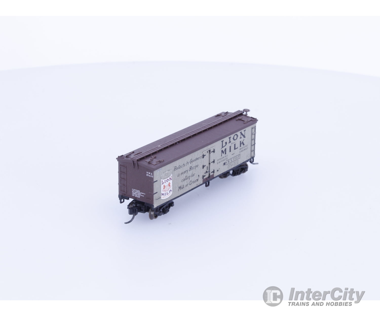 Atlas 41535 N 40’ Wood Reefer Lion Milk 15435 Freight Cars