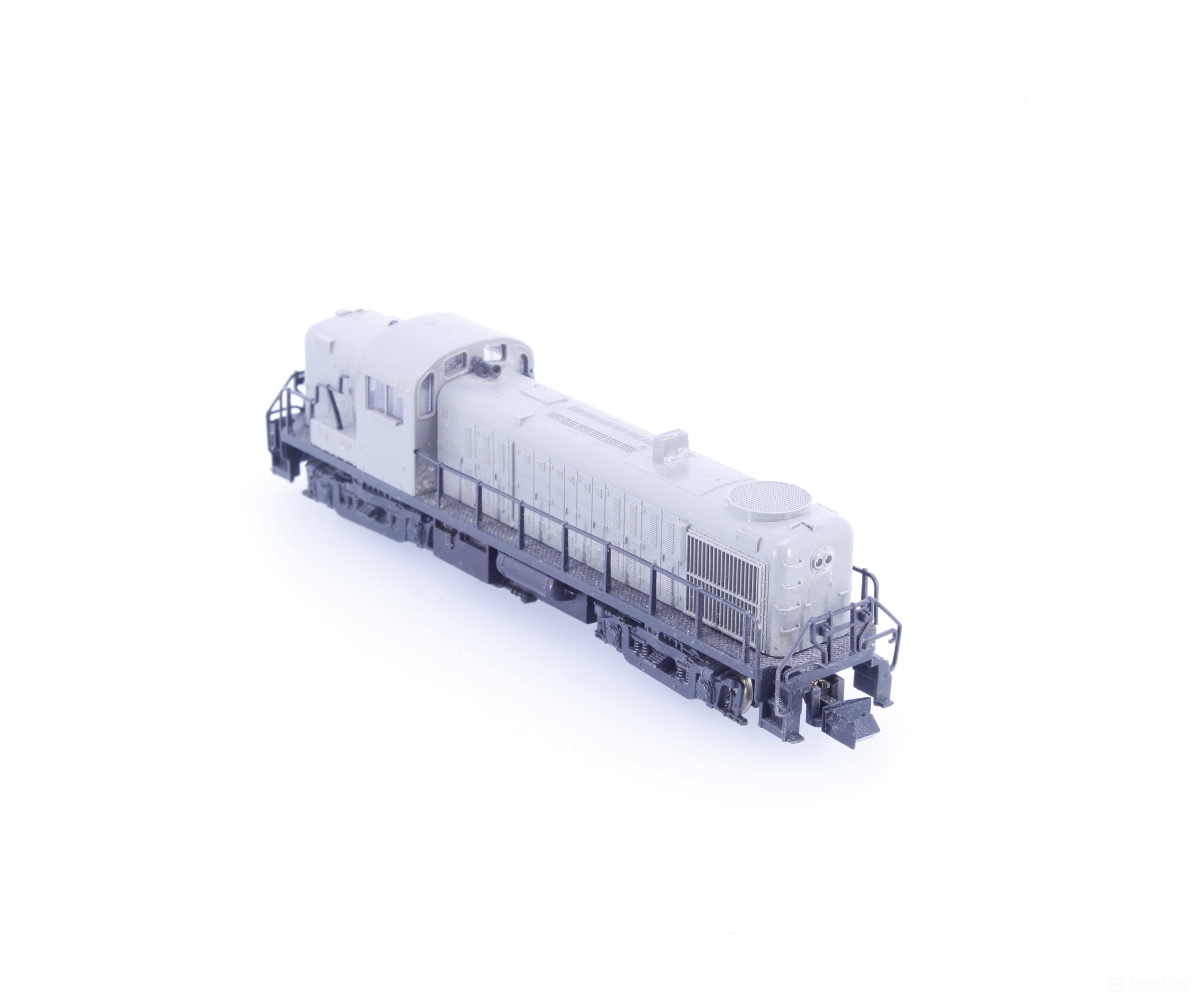 Atlas 4200 N RS-3 Diesel Locomotive Undecorated Analog DC - Locomotives