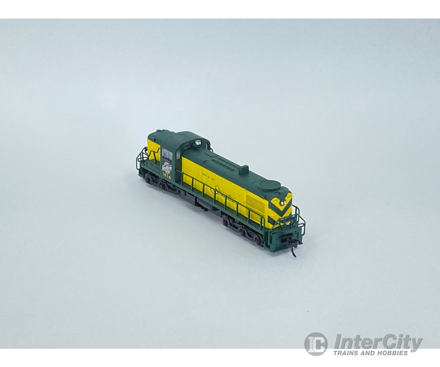 Atlas 42005 N Alco Rs-3 Chicago And North Western (Cnw) 1614 Analog Dc Locomotives