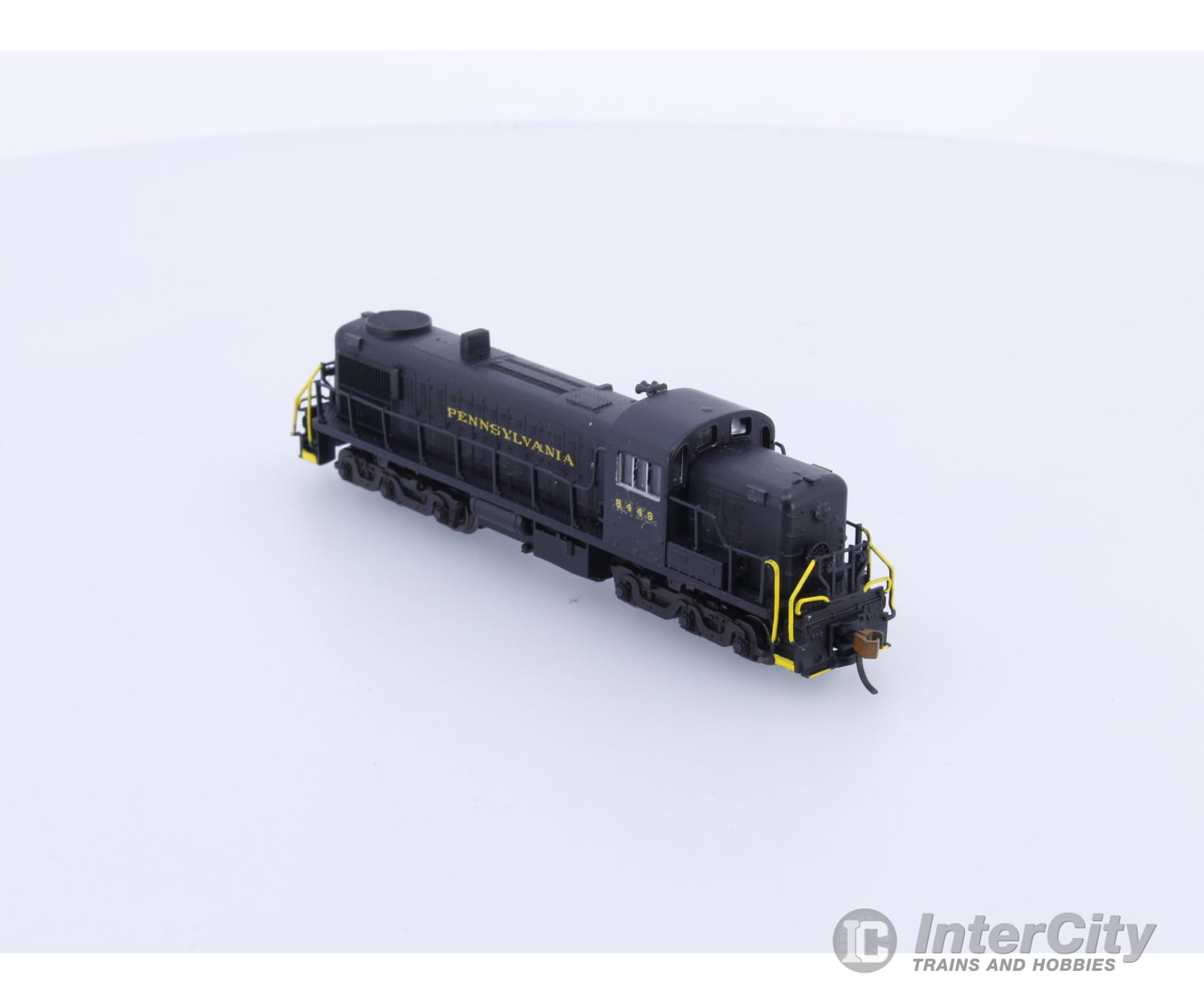 Atlas 42300 N RSD 4/5 Diesel Locomotive Undecorated 8449 Analog DC Locomotives