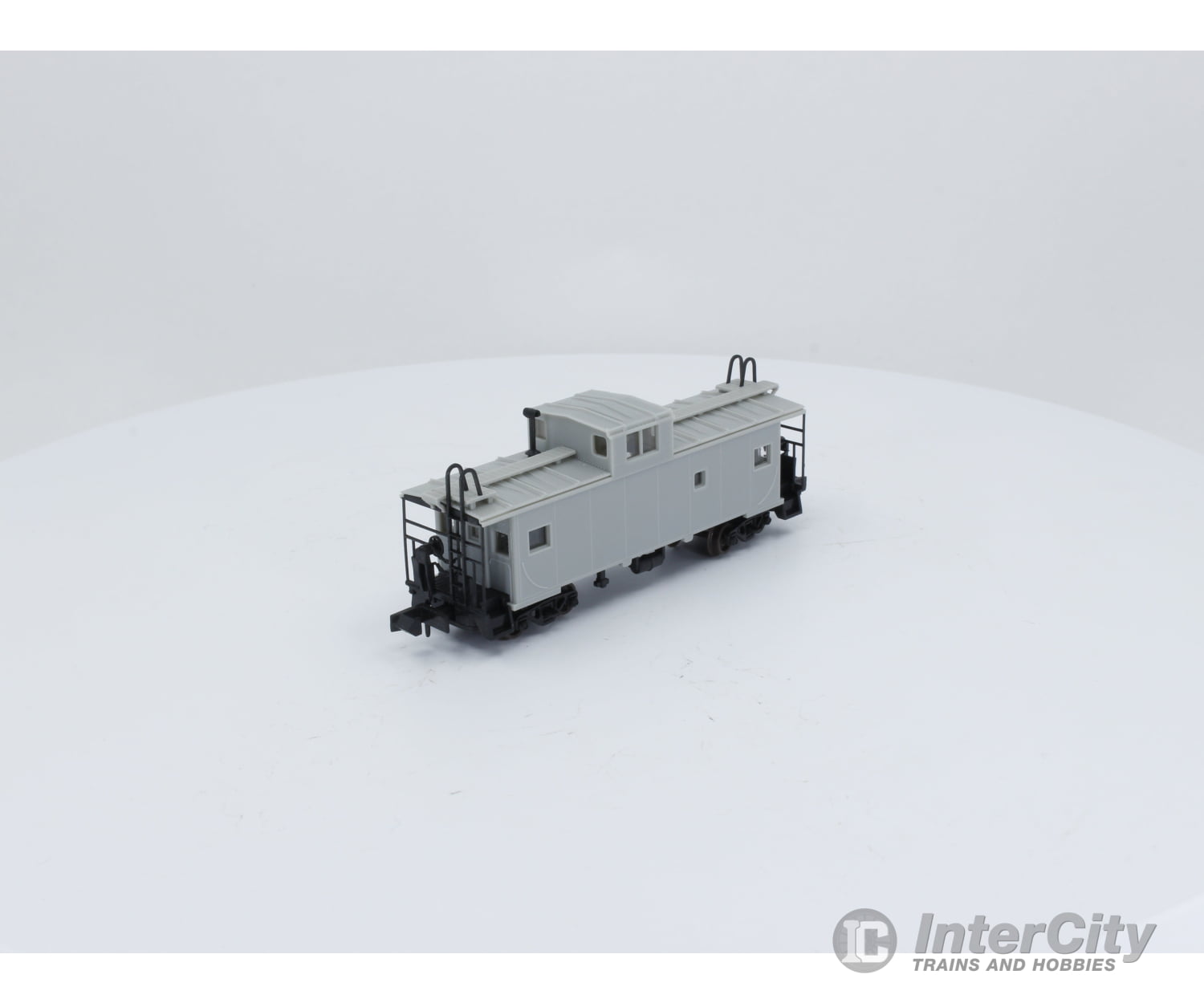 Atlas 43000 N Standard Cupola Caboose Freight Car Undecorated (3) Cars