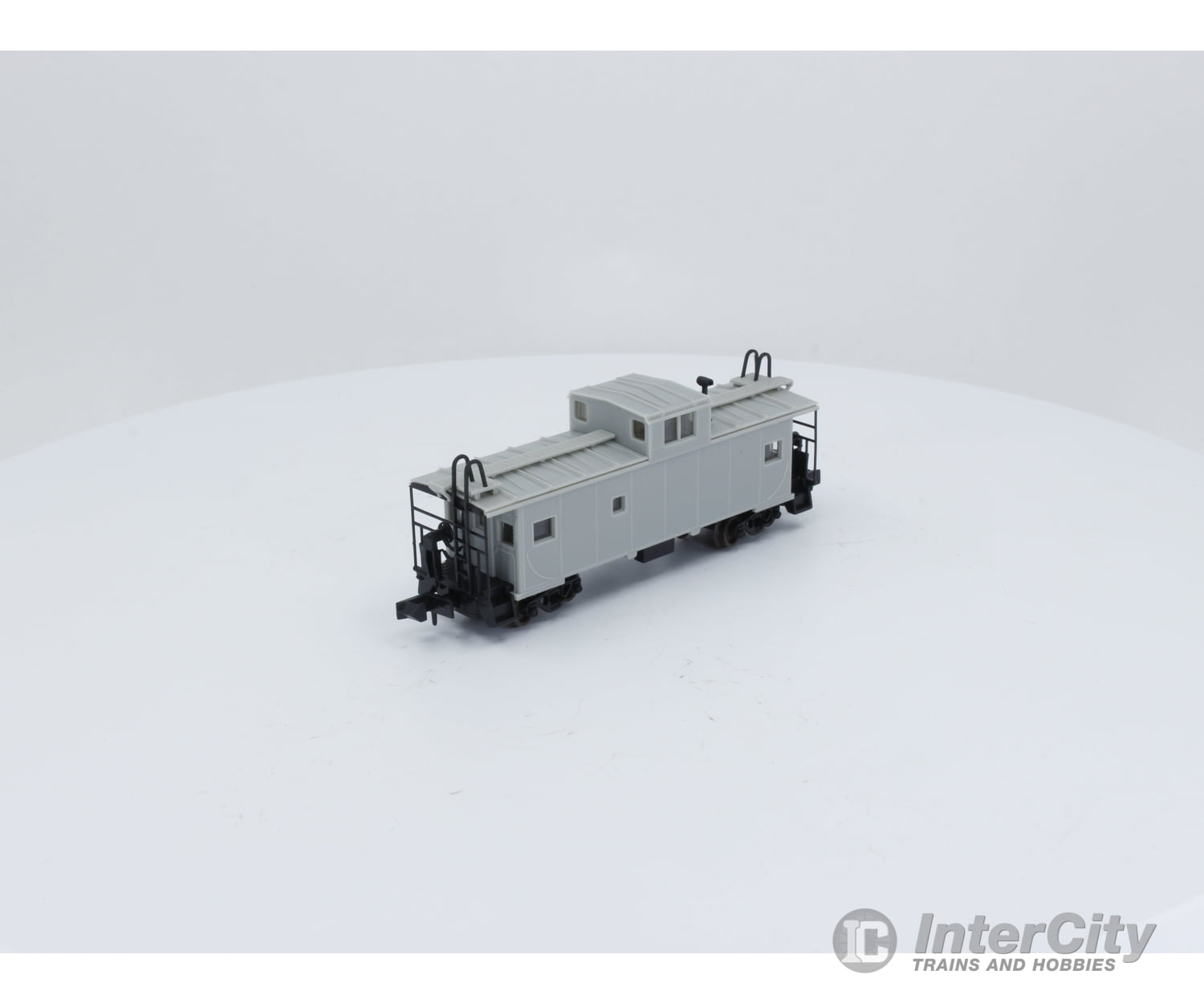 Atlas 43000 N Standard Cupola Caboose Freight Car Undecorated (3) Cars