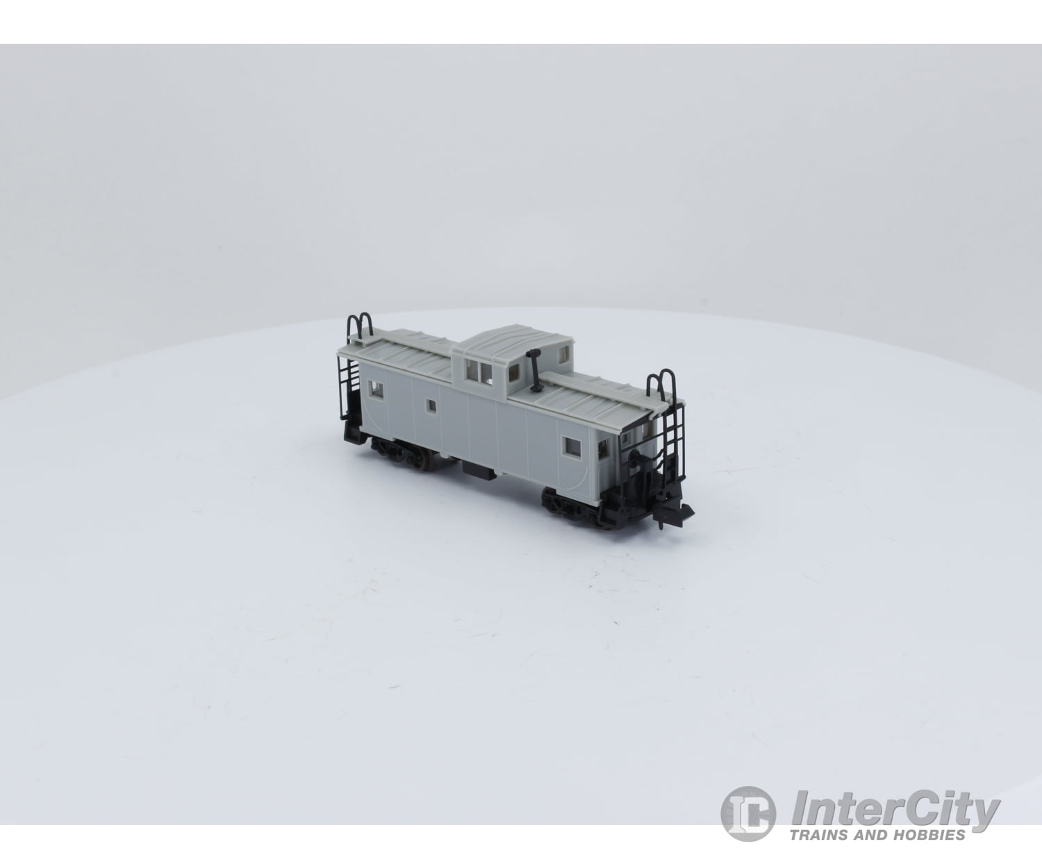 Atlas 43000 N Standard Cupola Caboose Freight Car Undecorated (4) Cars