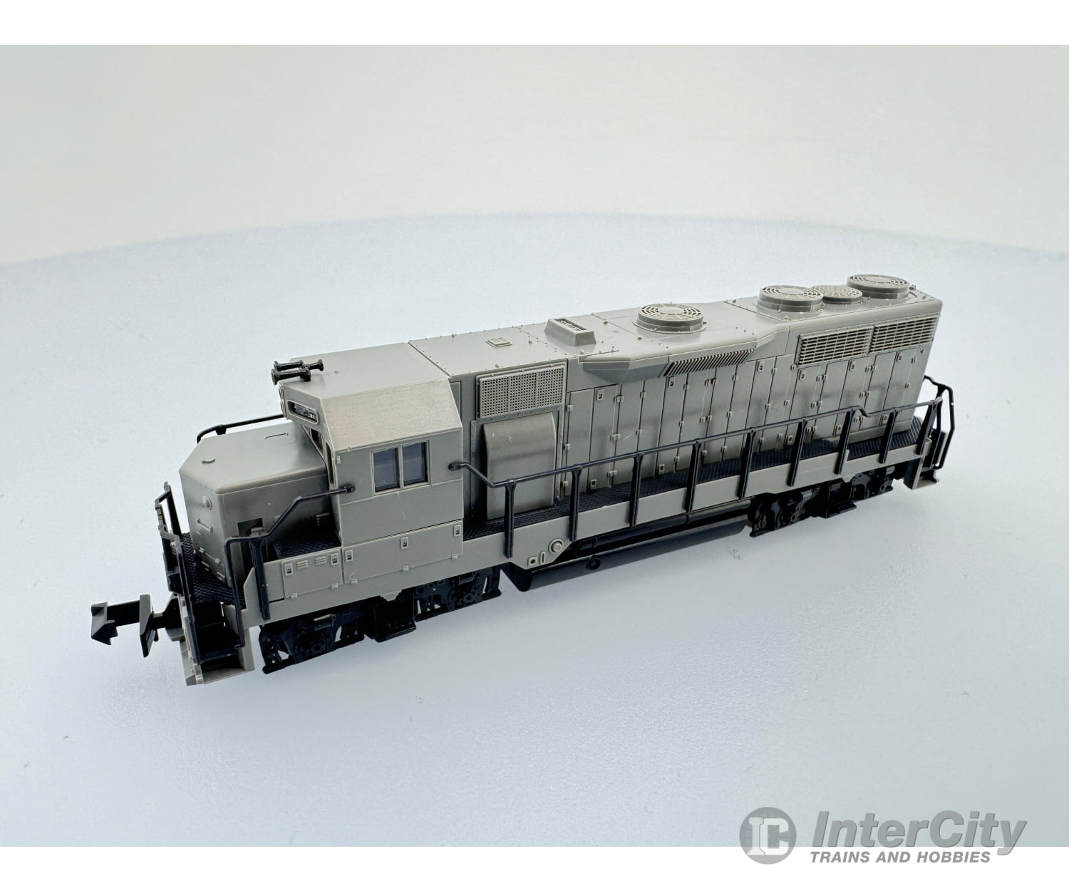 Atlas 4626 N Gp35 Phase 1B Undecorated Analog Dc Locomotives