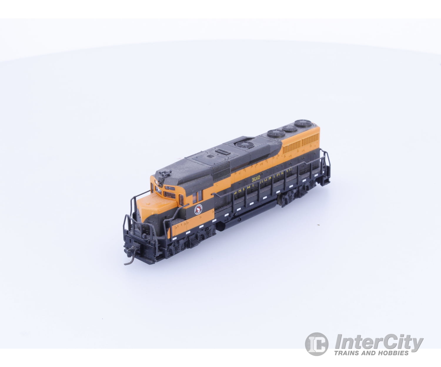 Atlas 4731 N EMD GP30 Diesel Locomotive Great Northern (GN) 3012 Analog DC Locomotives
