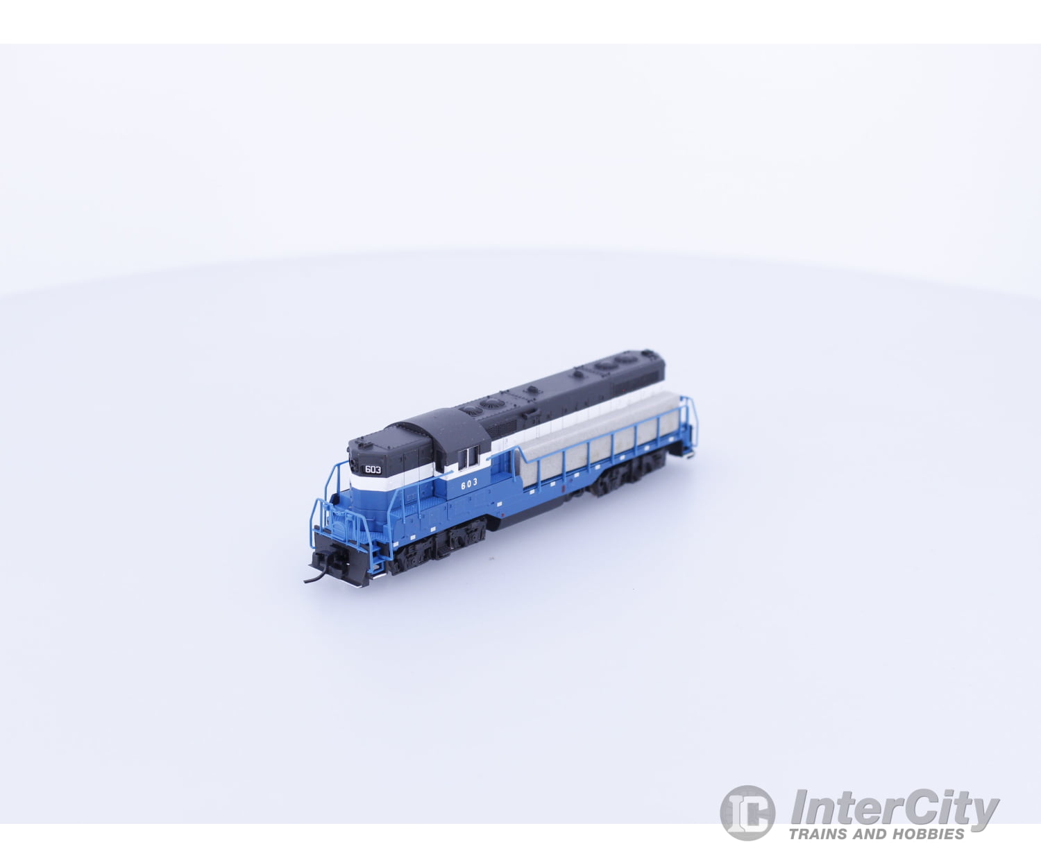 Atlas 48087 N GP-7 Diesel Locomotive Great Northern (GN) 603 Analog DC Locomotives