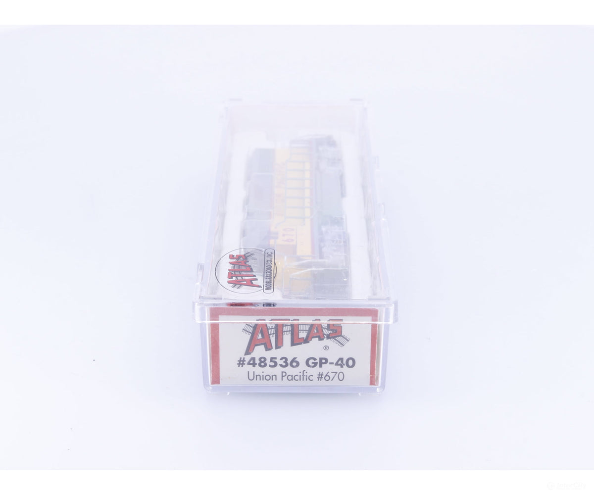 Atlas 48536 N GP-40 Diesel Locomotive Union Pacific (UP) 670 Analog DC - Locomotives