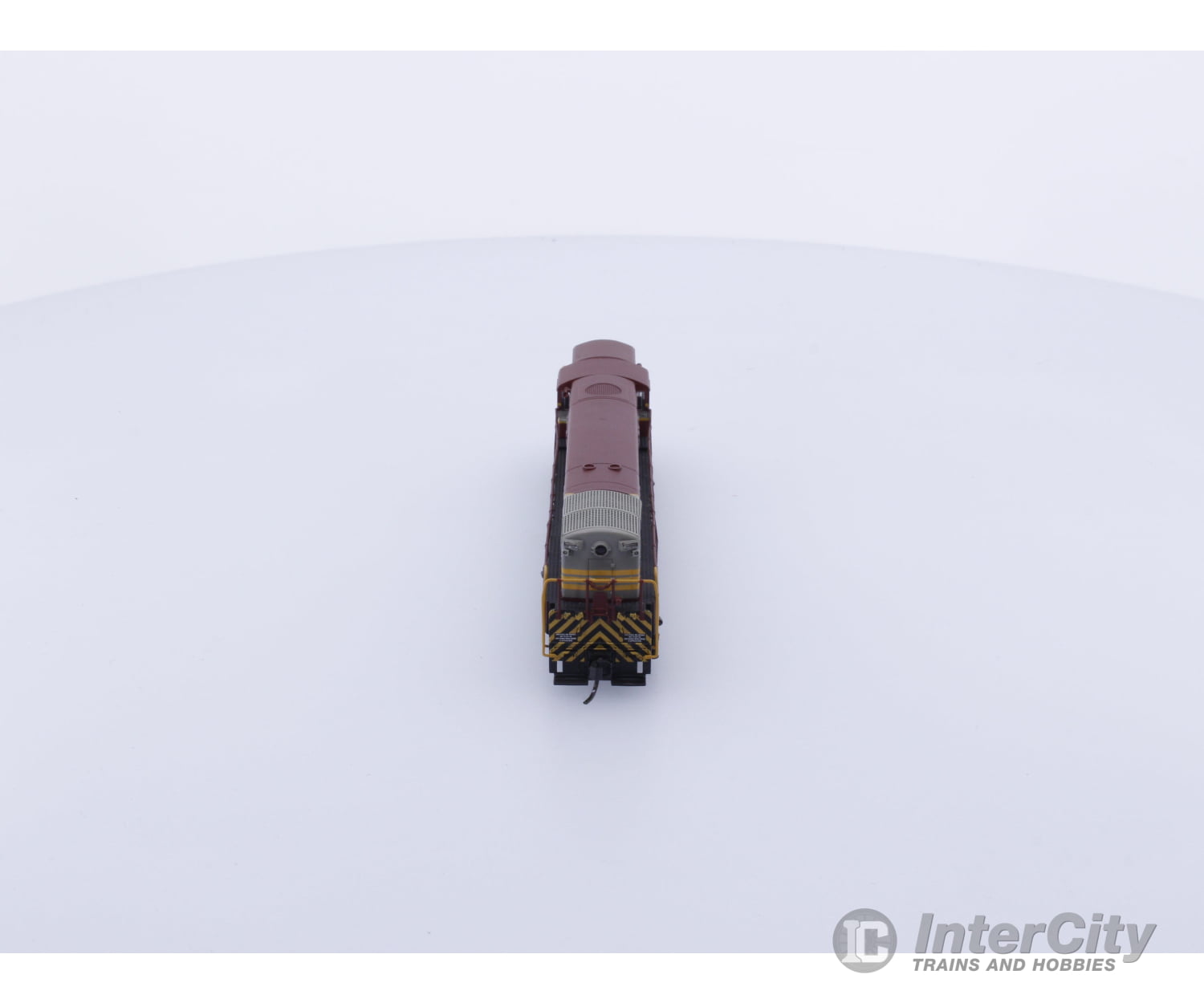 Atlas 49564 N Train Master Diesel Locomotive Canadian Pacific (CP) Analog DC Locomotives