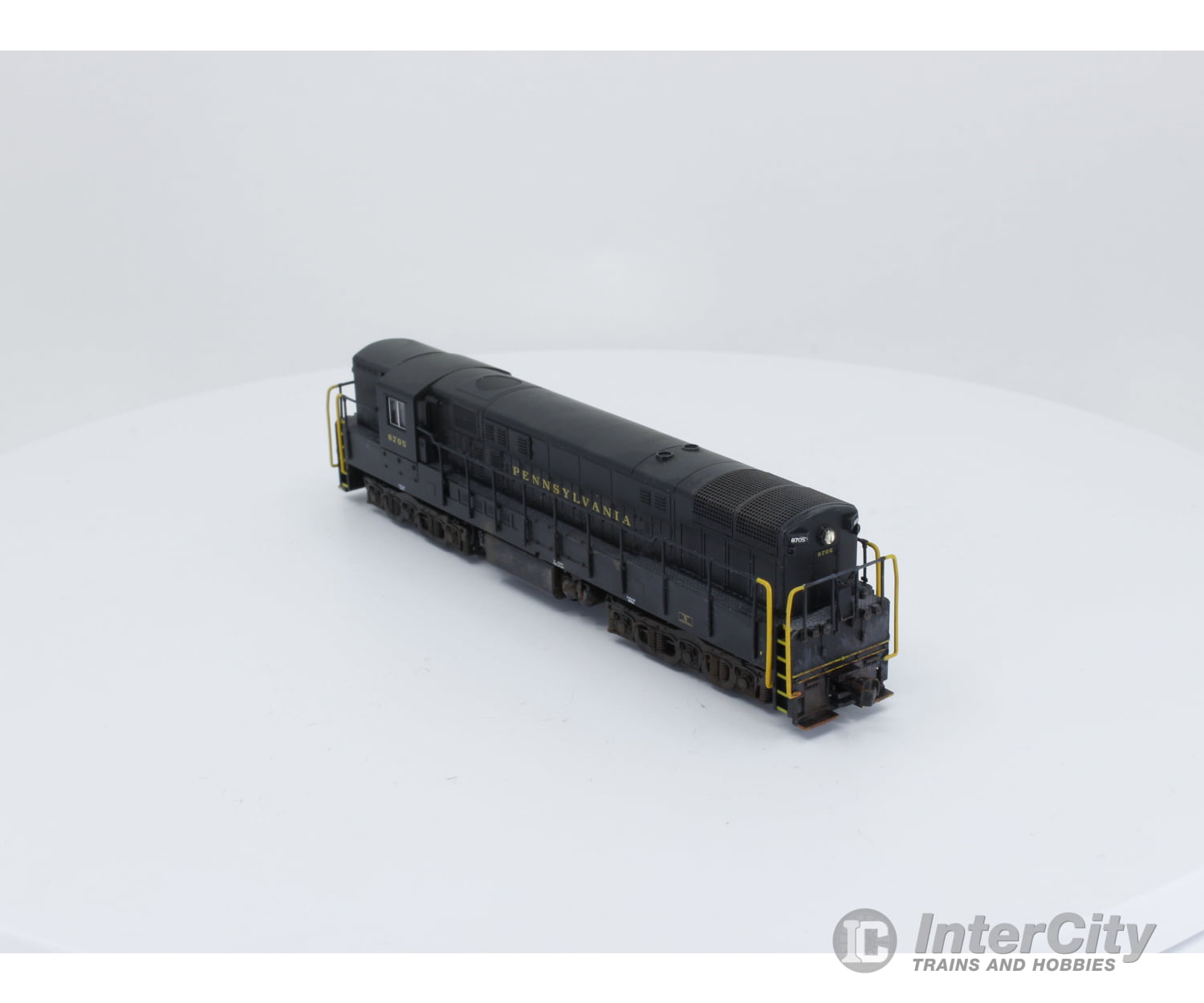 Atlas 49566 N Train Master Locomotive Pennsylvania (Prr) 8705 Analog Dc Locomotives