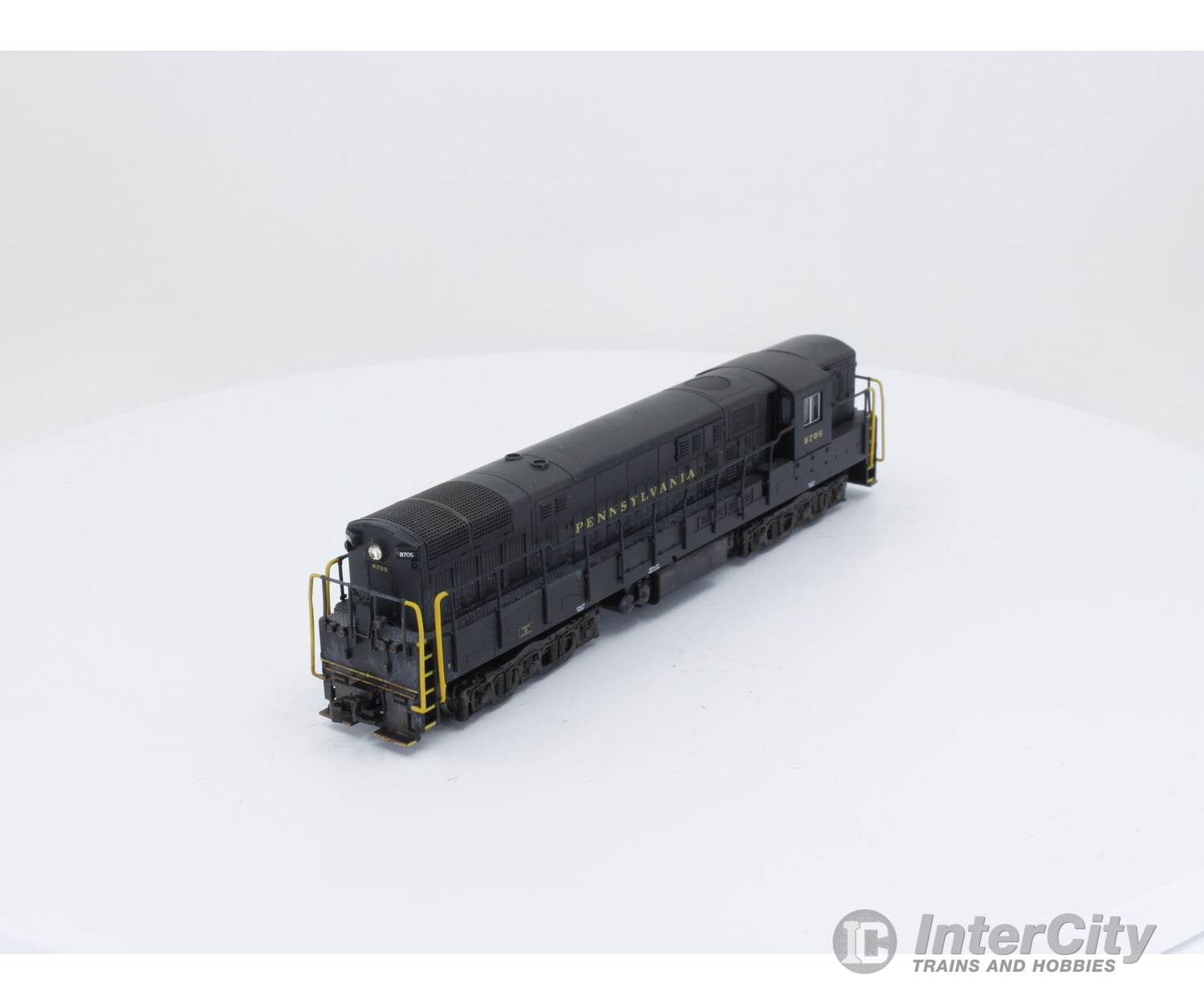 Atlas 49566 N Train Master Locomotive Pennsylvania (Prr) 8705 Analog Dc Locomotives