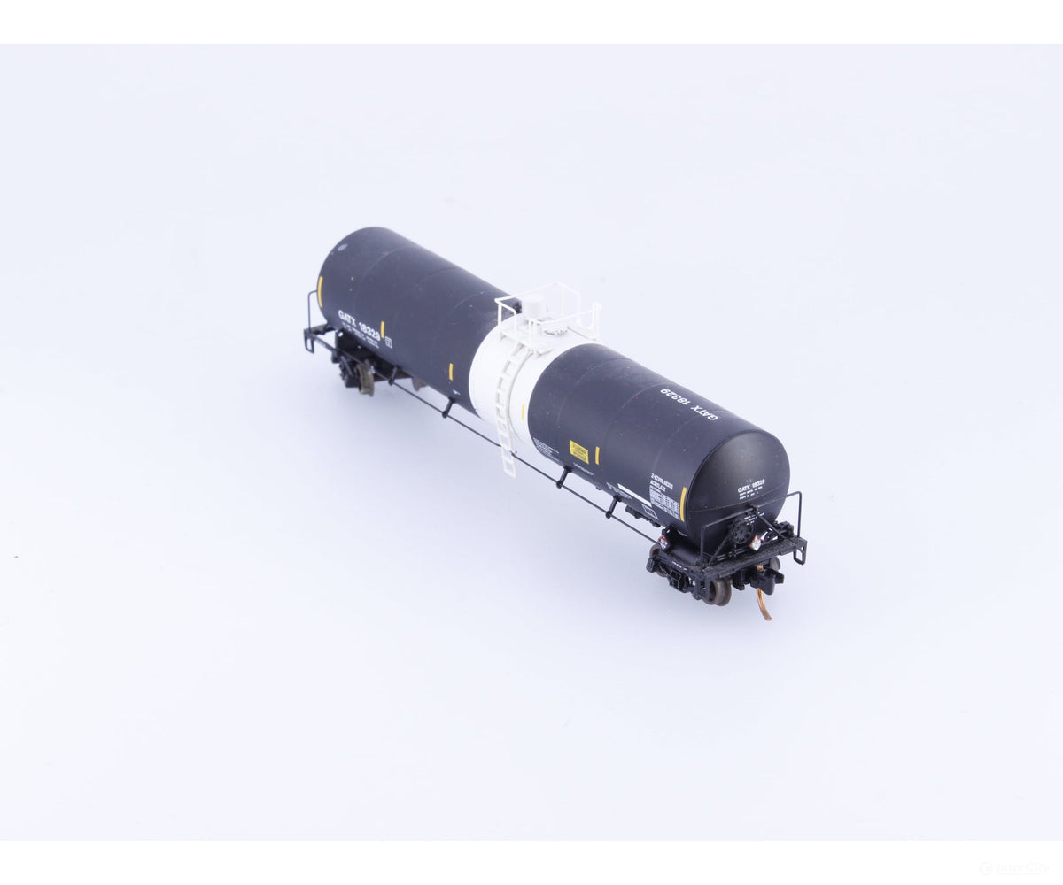 Atlas 50 000 254 N Trinity 25500 Gal Tank Car BASF (GATX) 18329 - Freight Cars