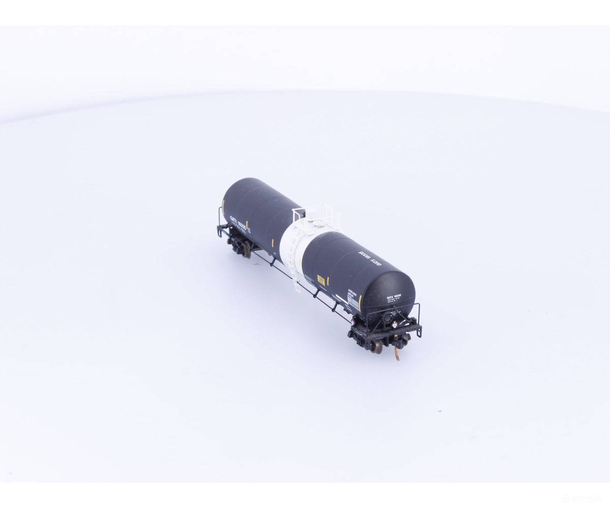 Atlas 50 000 256 N Trinity 25500 Gal Tank Car BASF (GATX) 18335 - Freight Cars