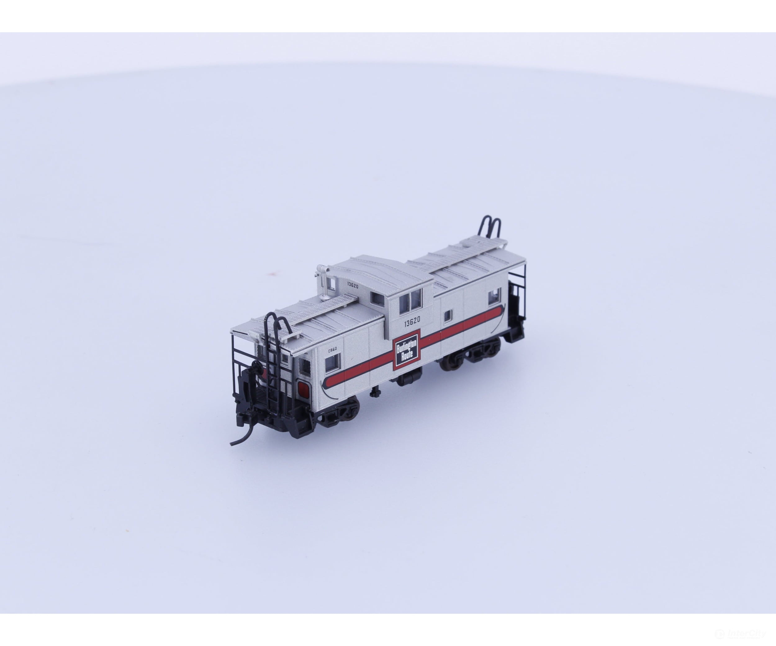 Atlas 50000985 N Extended Vision Caboose Chicago Burlington and Quincey (CBQ) 13620 Freight Cars