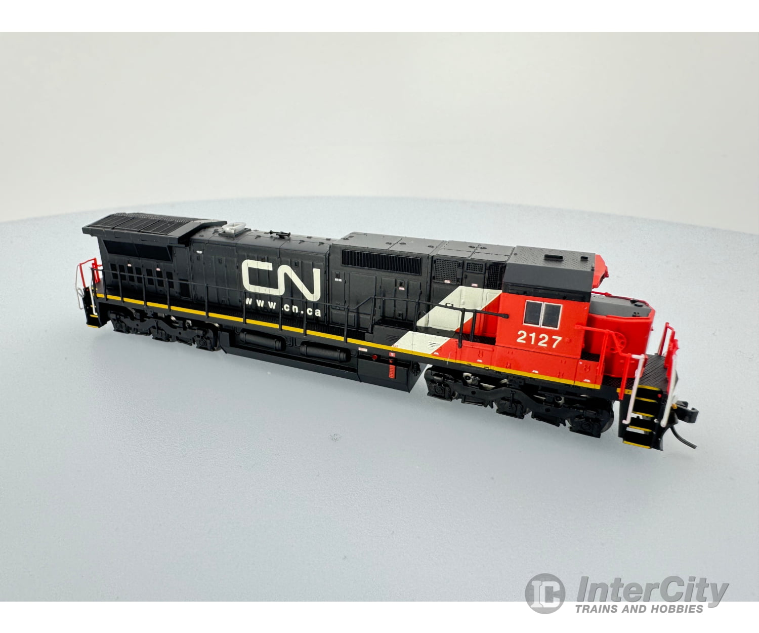 Atlas 51836 N Dash 8-40C Canadian National (Cn) 2127 Analog Dc Locomotives